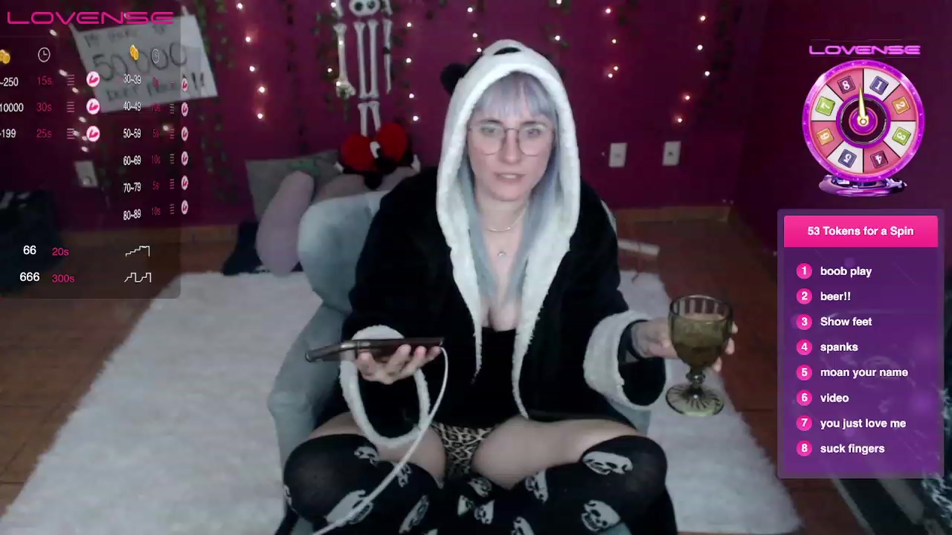 Gallery image thumbnail from AxeHallow's myfreecams stream on, 01/27/2023, 04:15 image 7 of 20