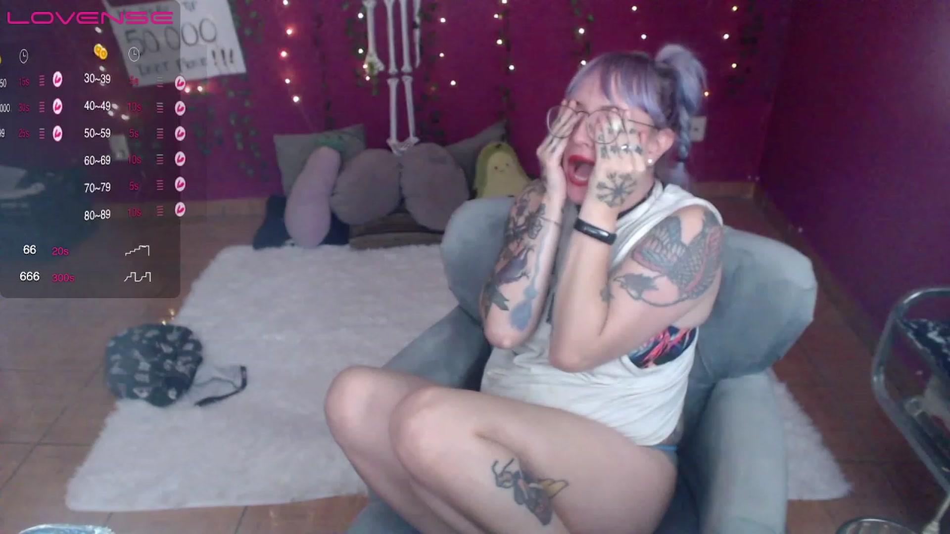 Gallery image thumbnail from AxeHallow's myfreecams stream on, 02/13/2023, 07:14 image 16 of 20