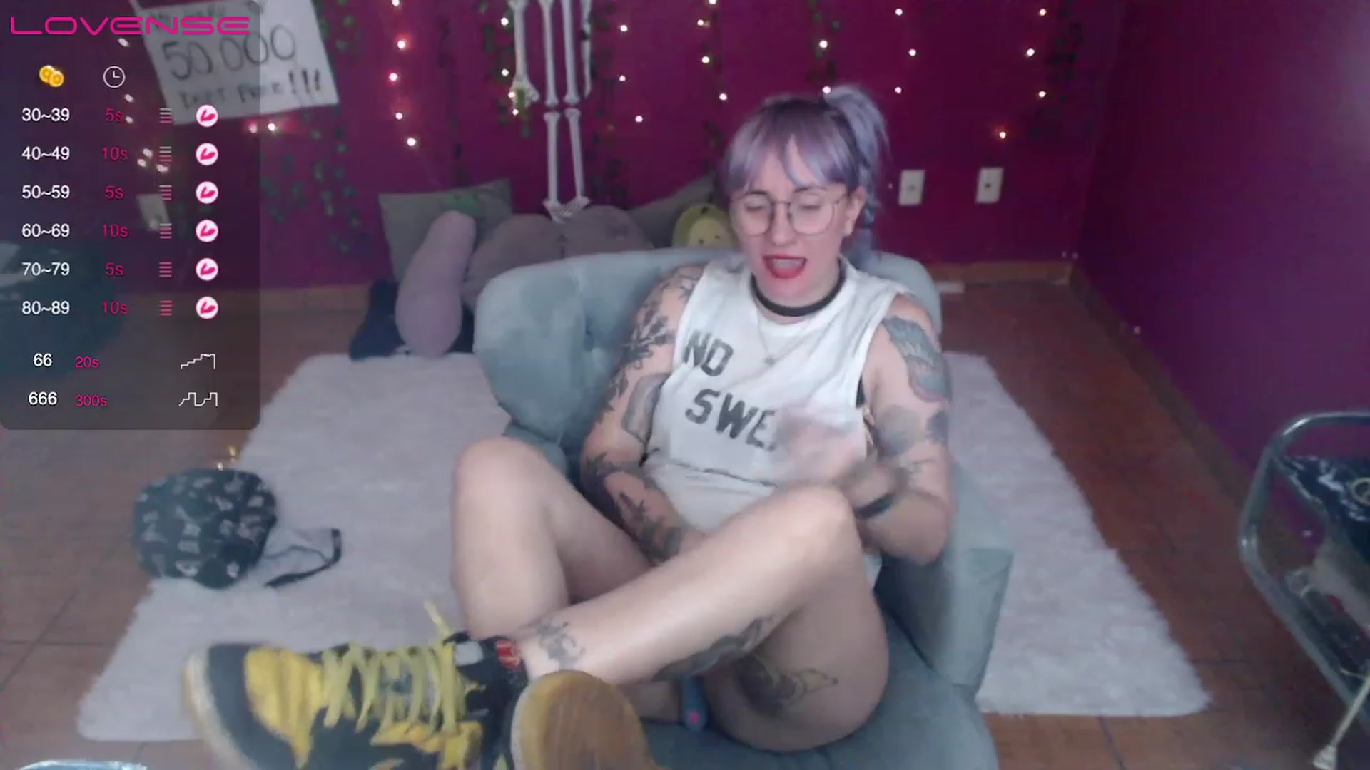 Gallery image thumbnail from AxeHallow's myfreecams stream on, 02/13/2023, 07:14 image 11 of 20