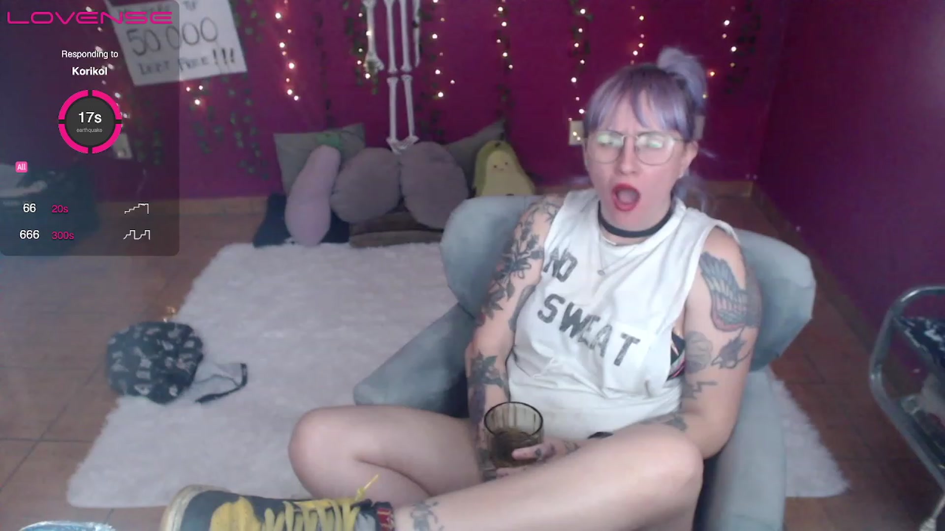 Gallery image thumbnail from AxeHallow's myfreecams stream on, 02/13/2023, 07:14 image 17 of 20