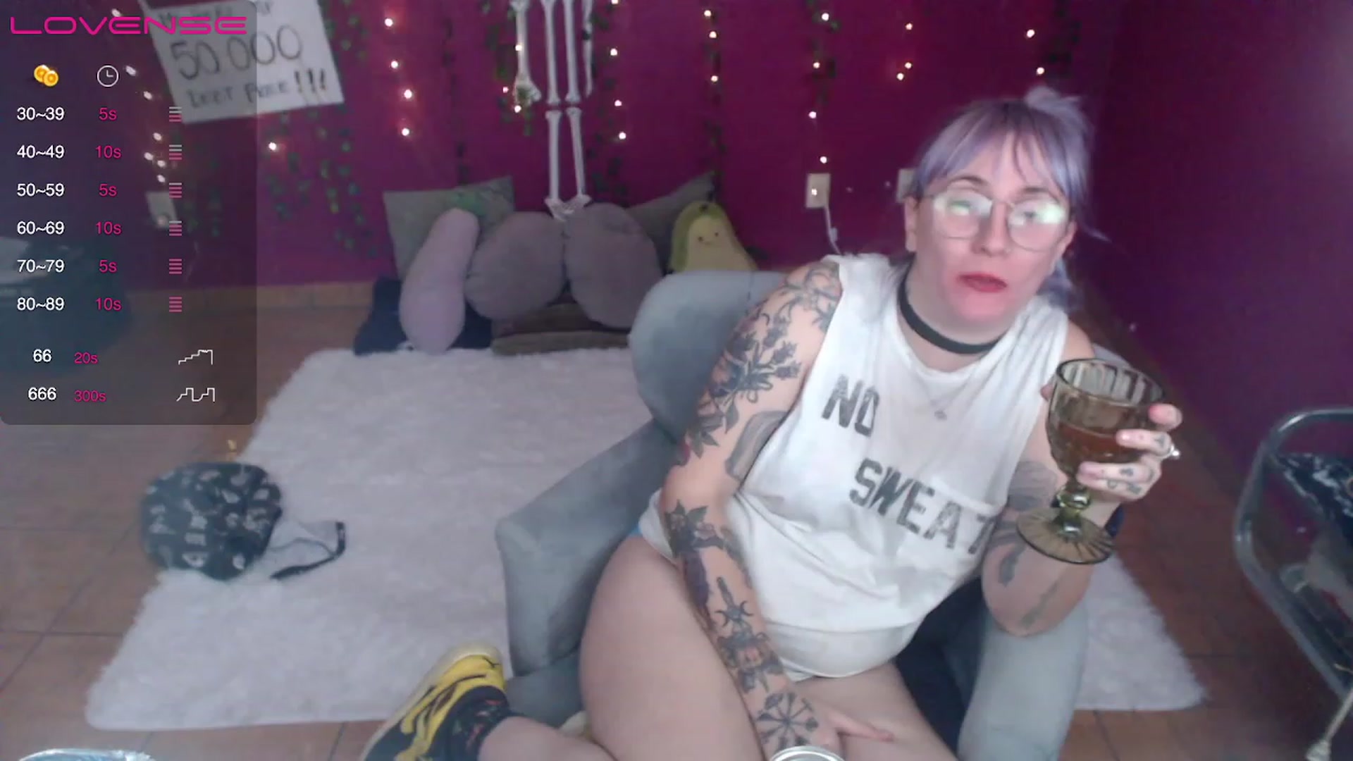Gallery image thumbnail from AxeHallow's myfreecams stream on, 02/13/2023, 08:11 image 10 of 20