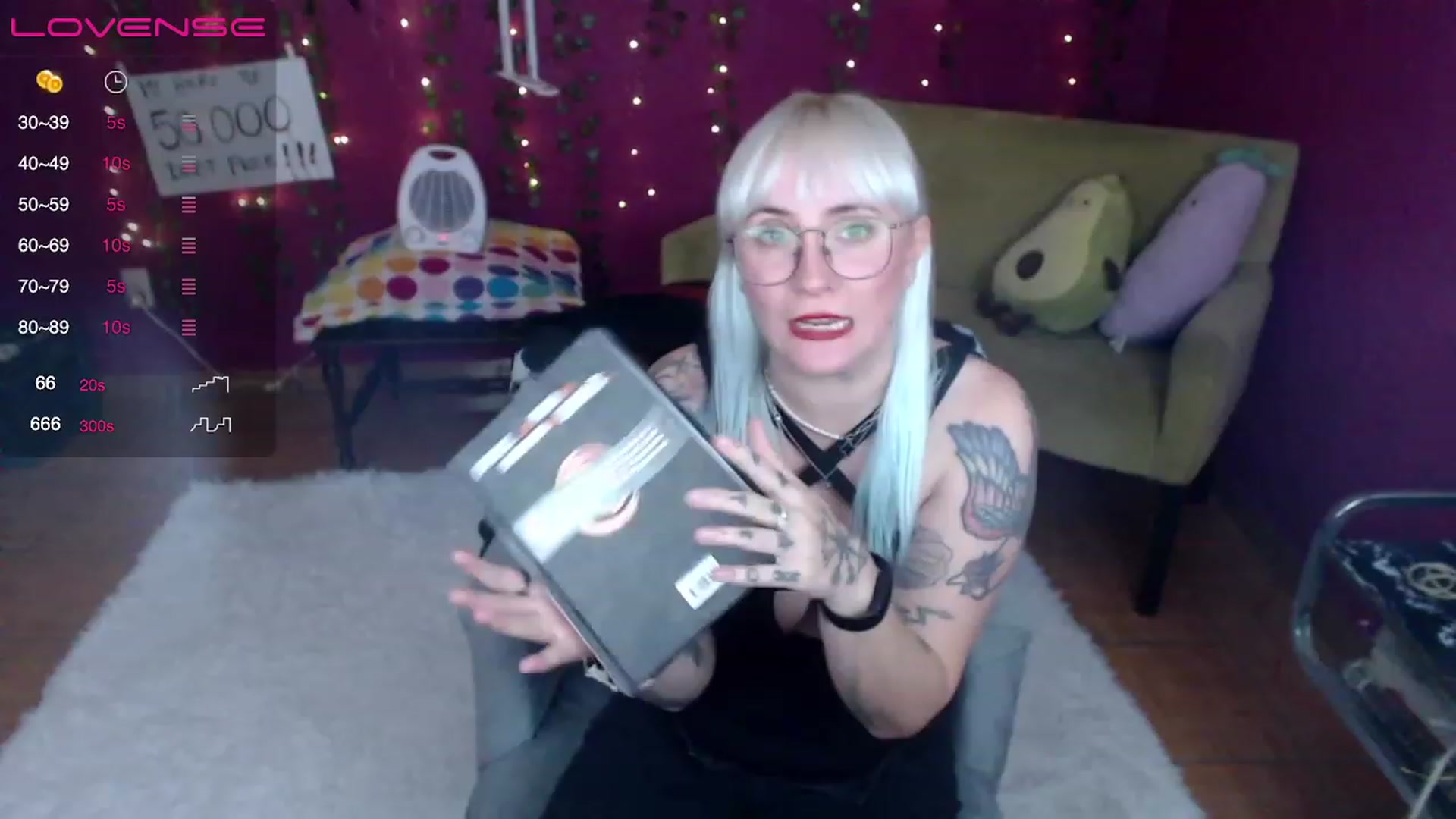 Gallery image thumbnail from AxeHallow's myfreecams stream on, 02/21/2023, 03:23 image 5 of 20