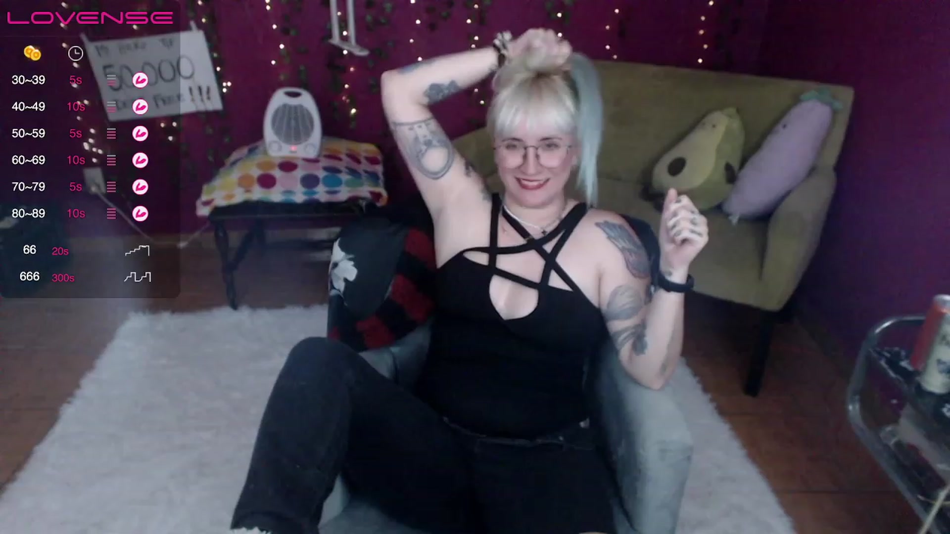 Gallery image thumbnail from AxeHallow's myfreecams stream on, 02/21/2023, 03:23 image 8 of 20
