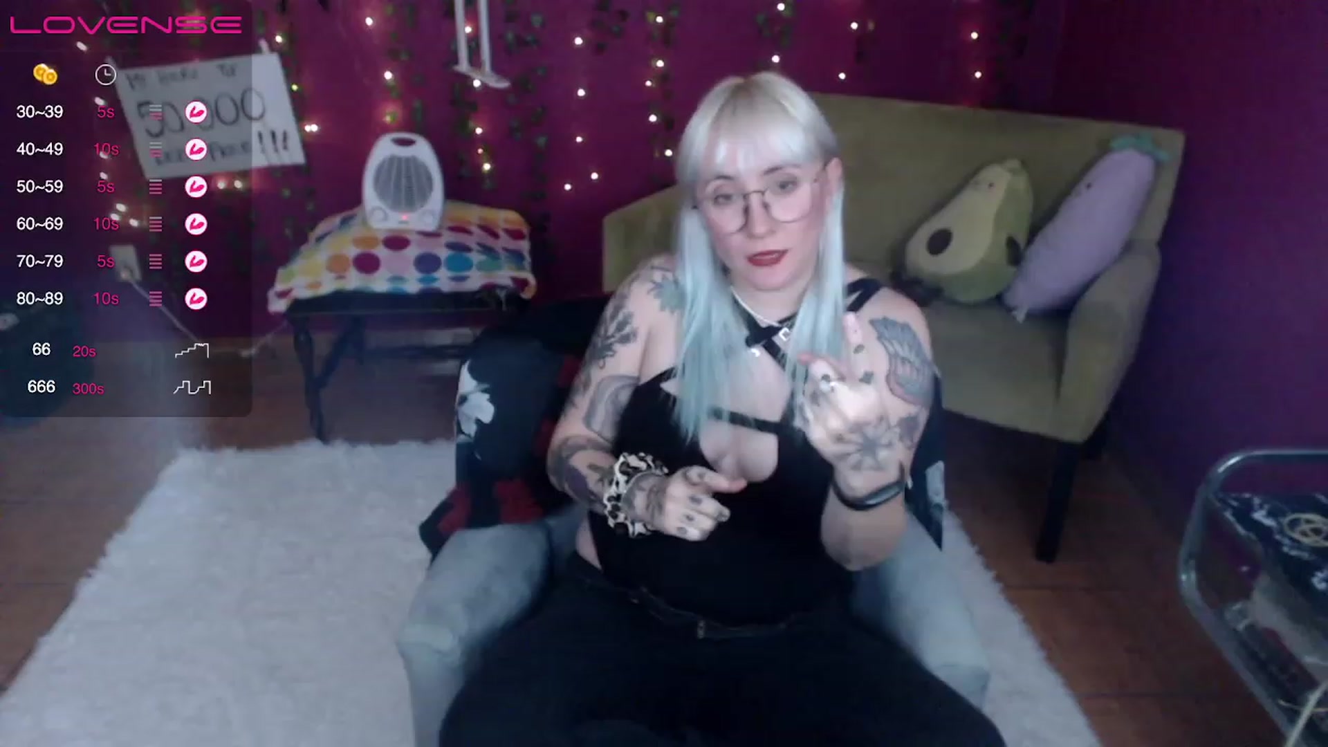 Gallery image thumbnail from AxeHallow's myfreecams stream on, 02/21/2023, 03:23 image 6 of 20
