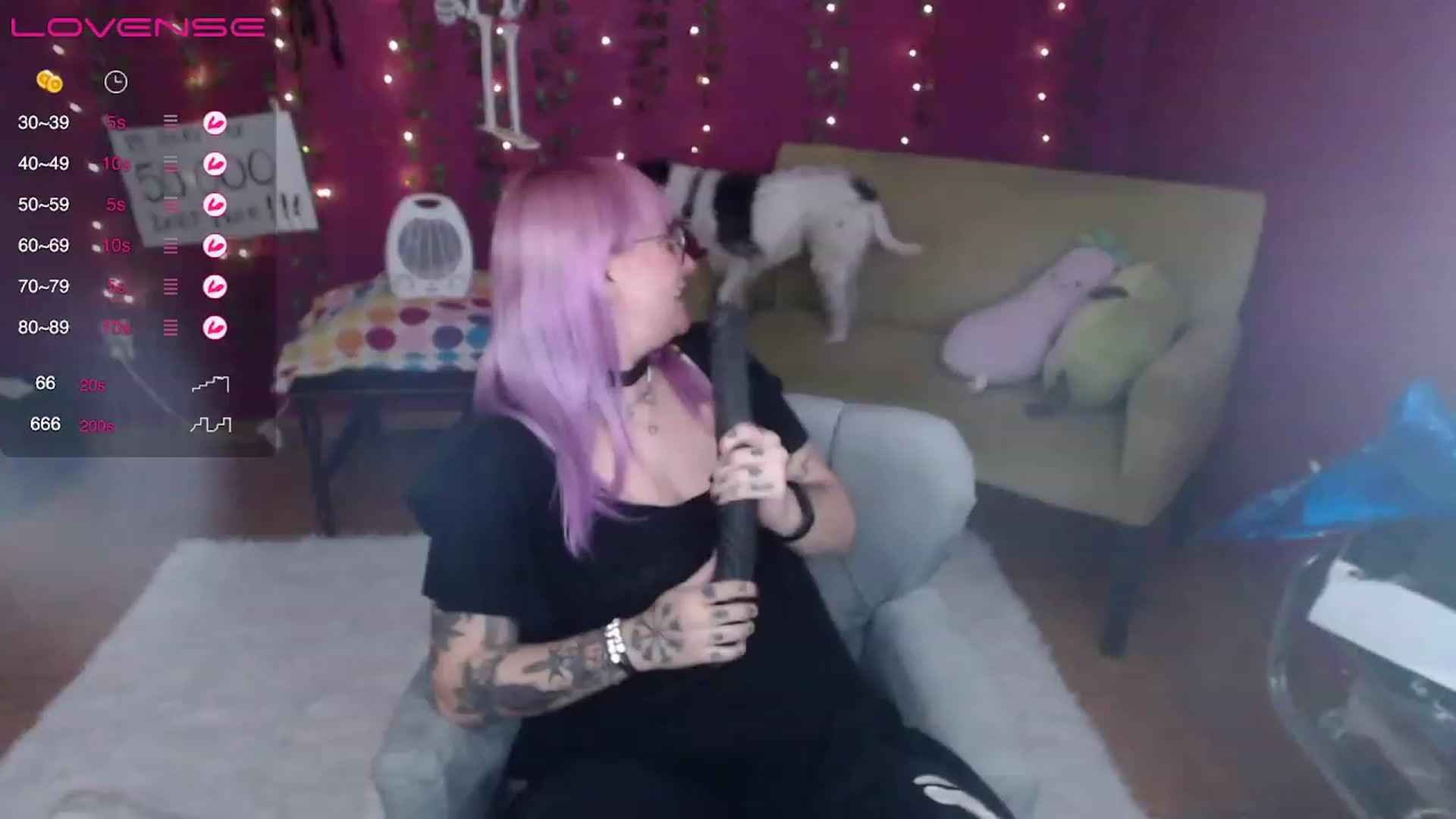 Gallery image thumbnail from AxeHallow's myfreecams stream on, 03/16/2023, 24:23 image 19 of 20