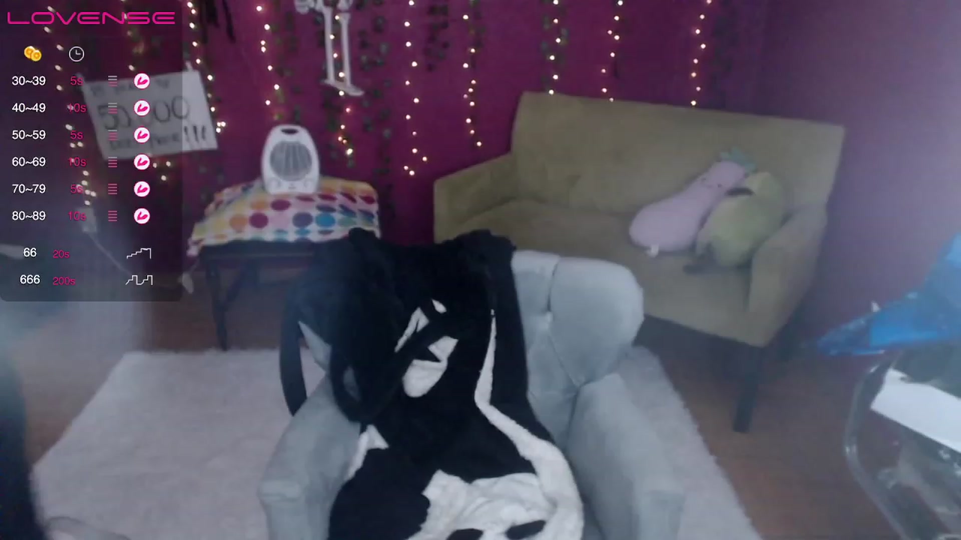 Gallery image thumbnail from AxeHallow's myfreecams stream on, 03/16/2023, 24:23 image 10 of 20
