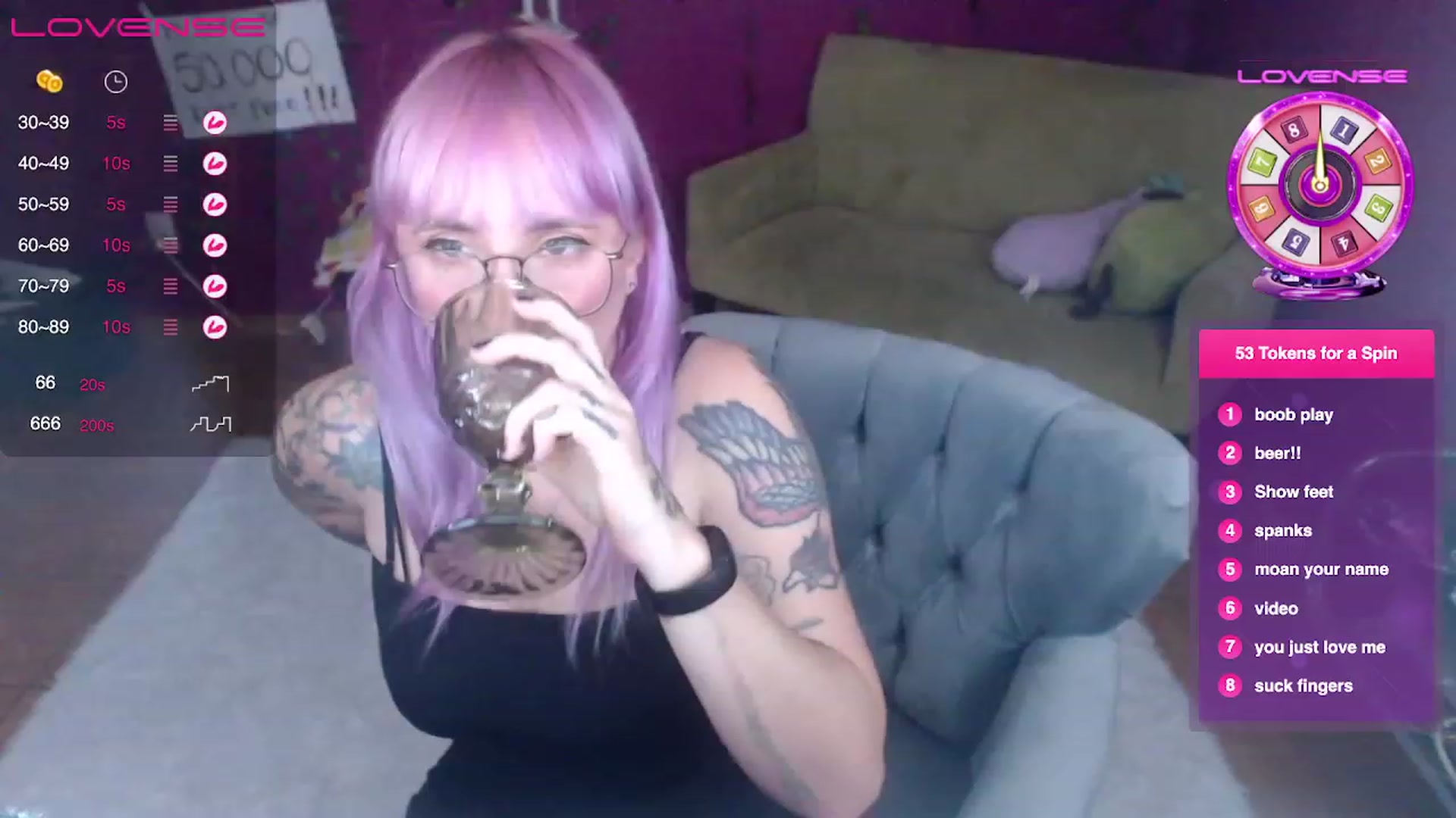 Gallery image thumbnail from AxeHallow's myfreecams stream on, 03/19/2023, 24:25 image 16 of 20