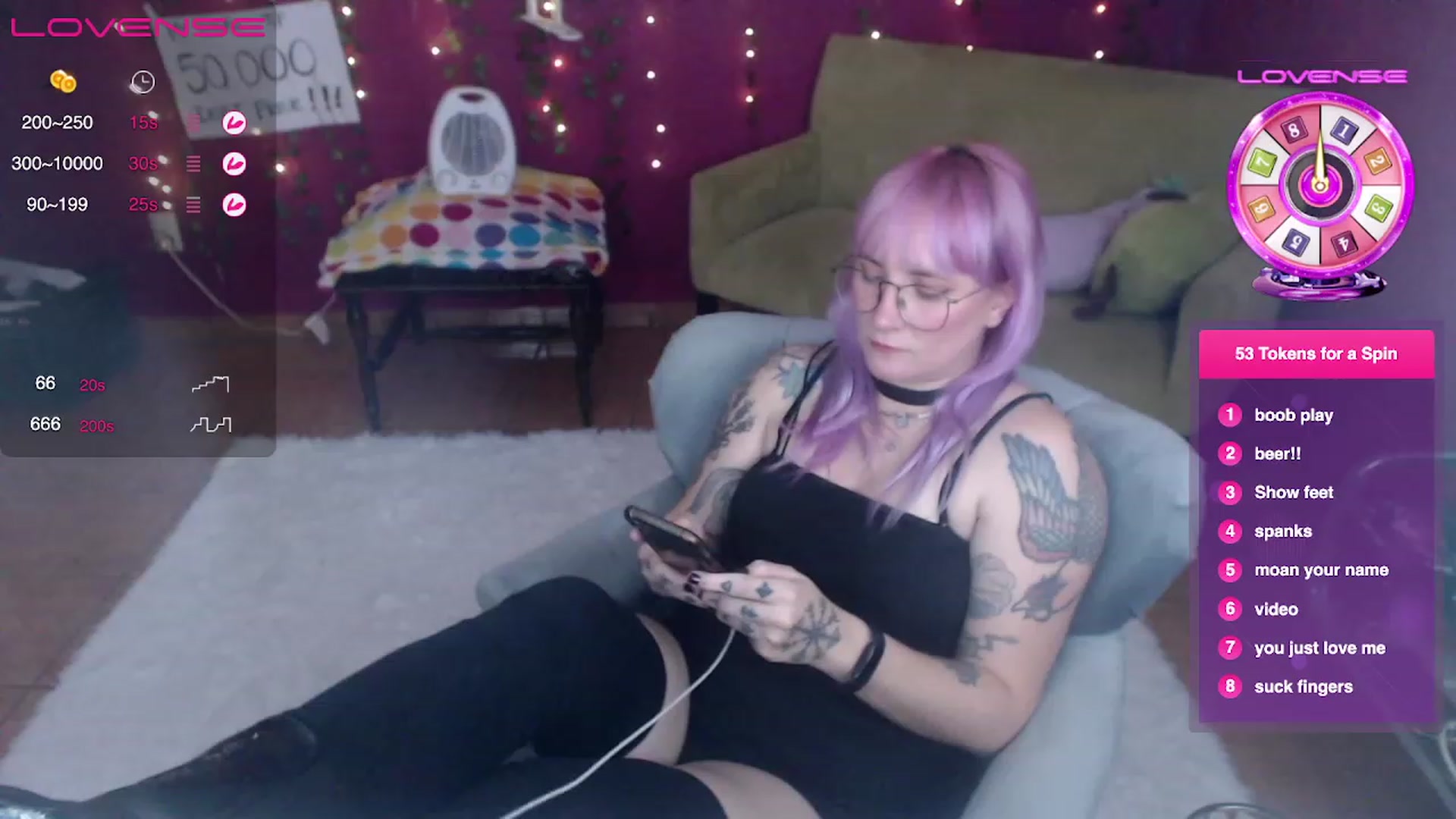 Gallery image thumbnail from AxeHallow's myfreecams stream on, 03/19/2023, 24:25 image 15 of 20