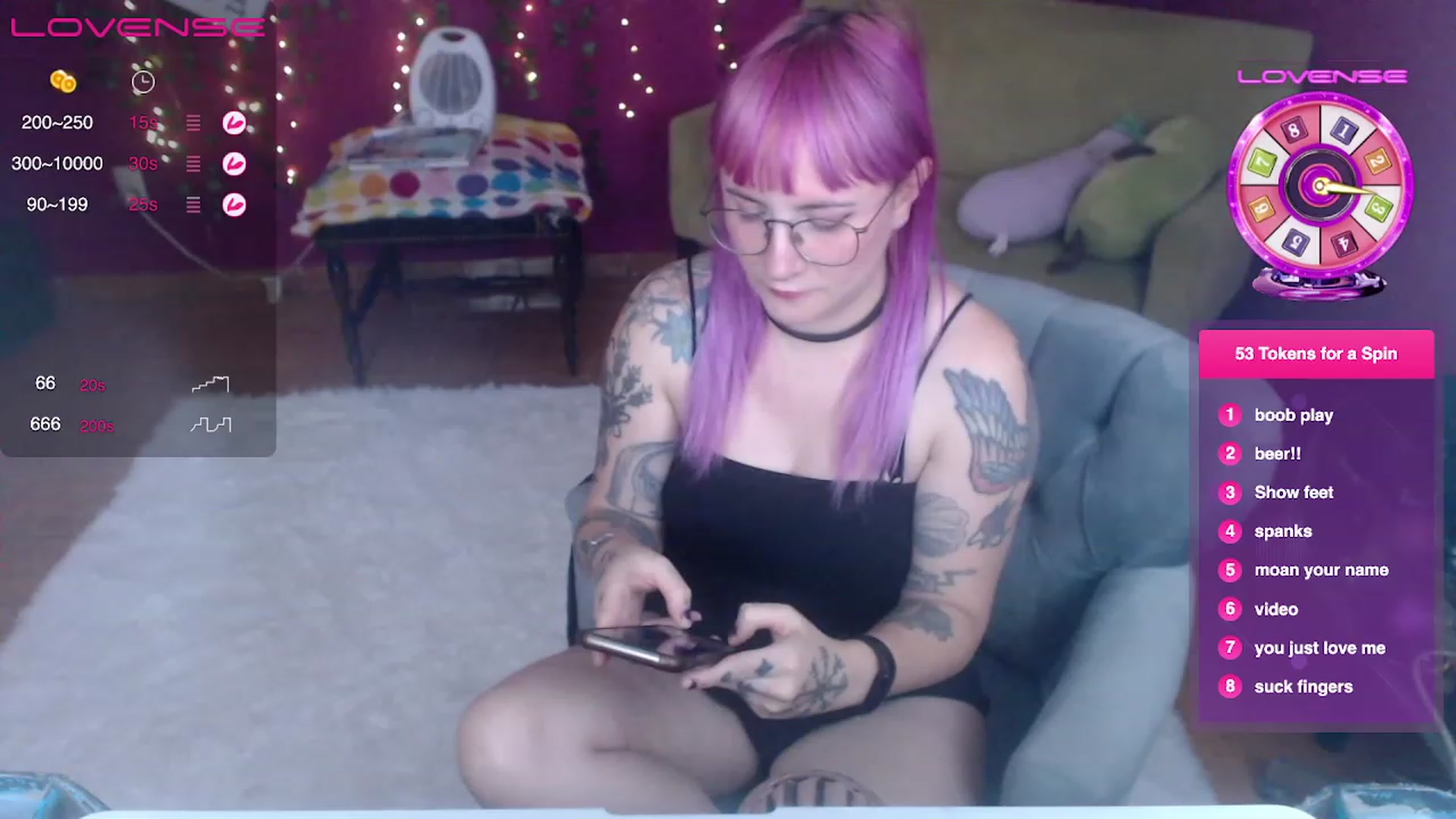 Gallery image thumbnail from AxeHallow's myfreecams stream on, 04/02/2023, 24:02 image 18 of 20