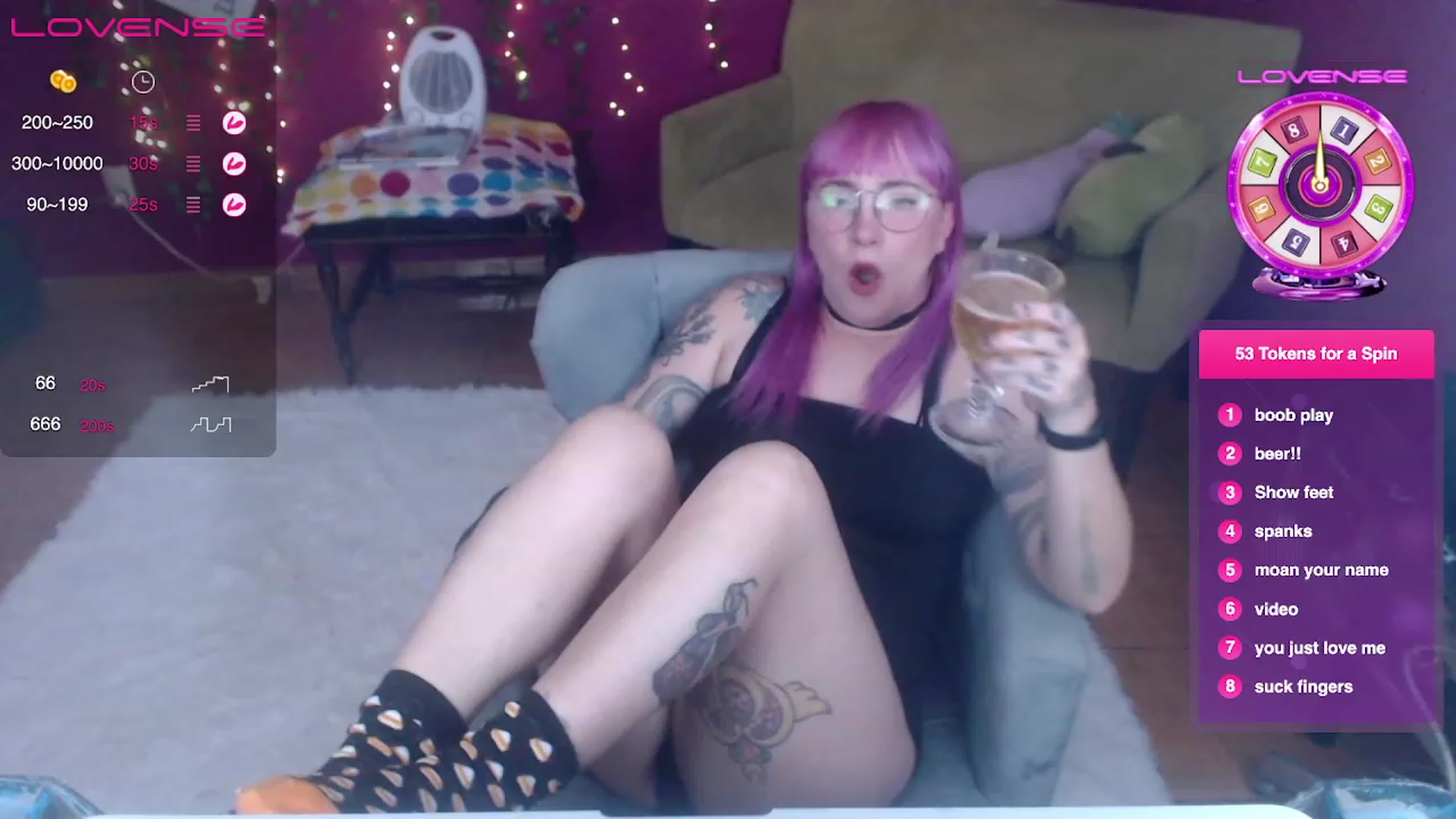 Gallery image thumbnail from AxeHallow's myfreecams stream on, 04/02/2023, 24:02 image 5 of 20