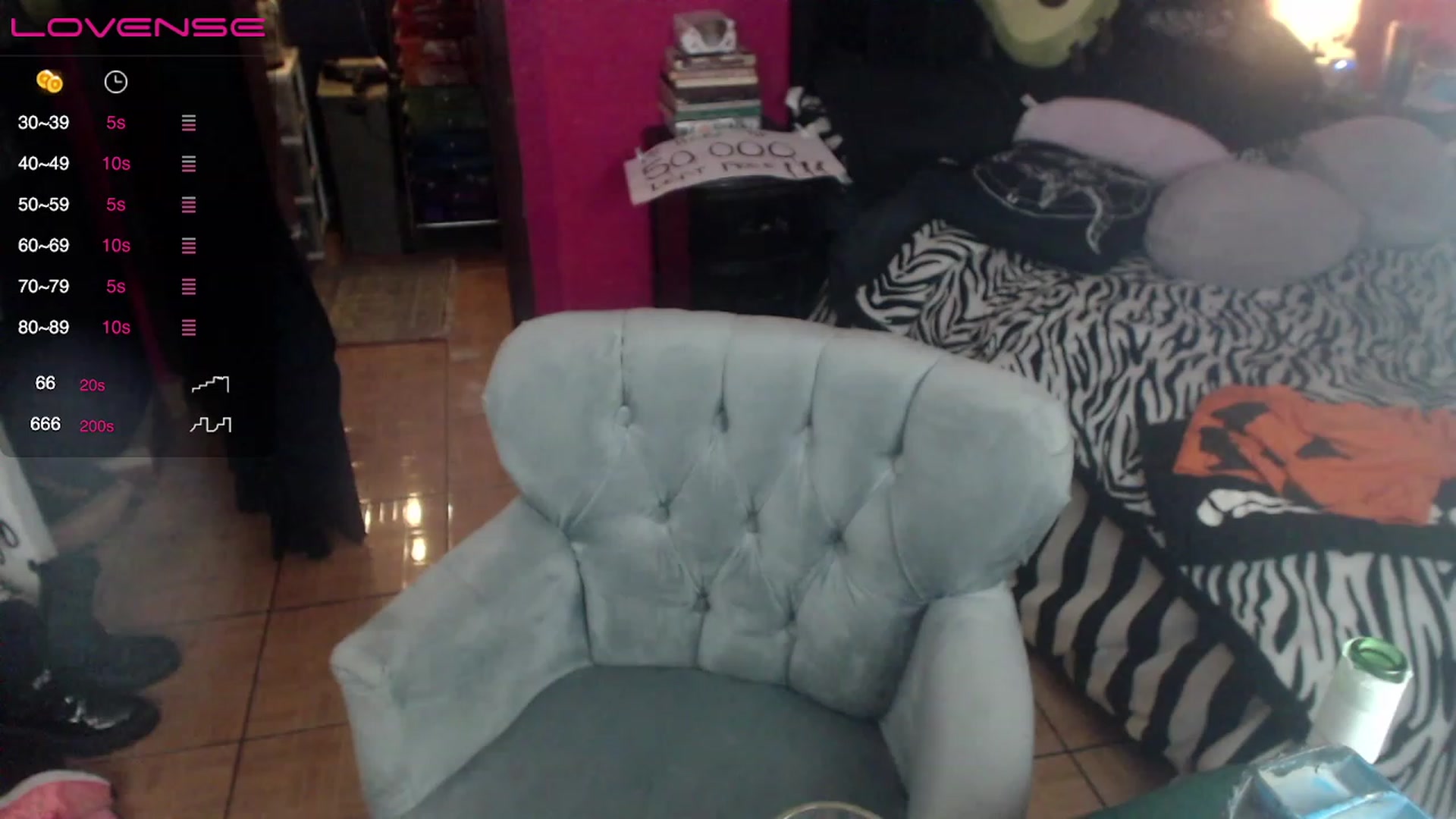 Gallery image thumbnail from AxeHallow's myfreecams stream on, 04/13/2023, 05:35 image 1 of 20