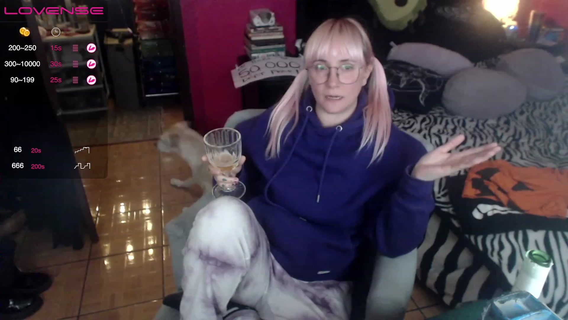 Gallery image thumbnail from AxeHallow's myfreecams stream on, 04/13/2023, 05:35 image 4 of 20