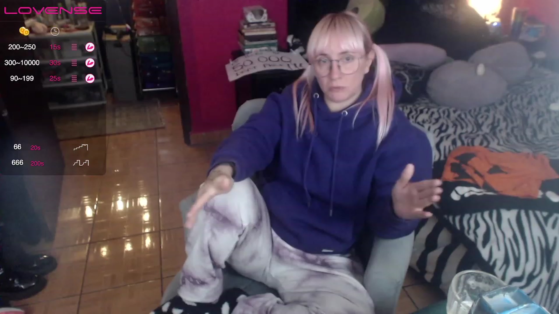 Gallery image thumbnail from AxeHallow's myfreecams stream on, 04/13/2023, 05:35 image 18 of 20