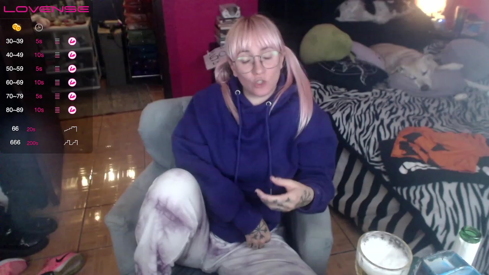 Gallery image thumbnail from AxeHallow's myfreecams stream on, 04/13/2023, 08:23 image 7 of 20