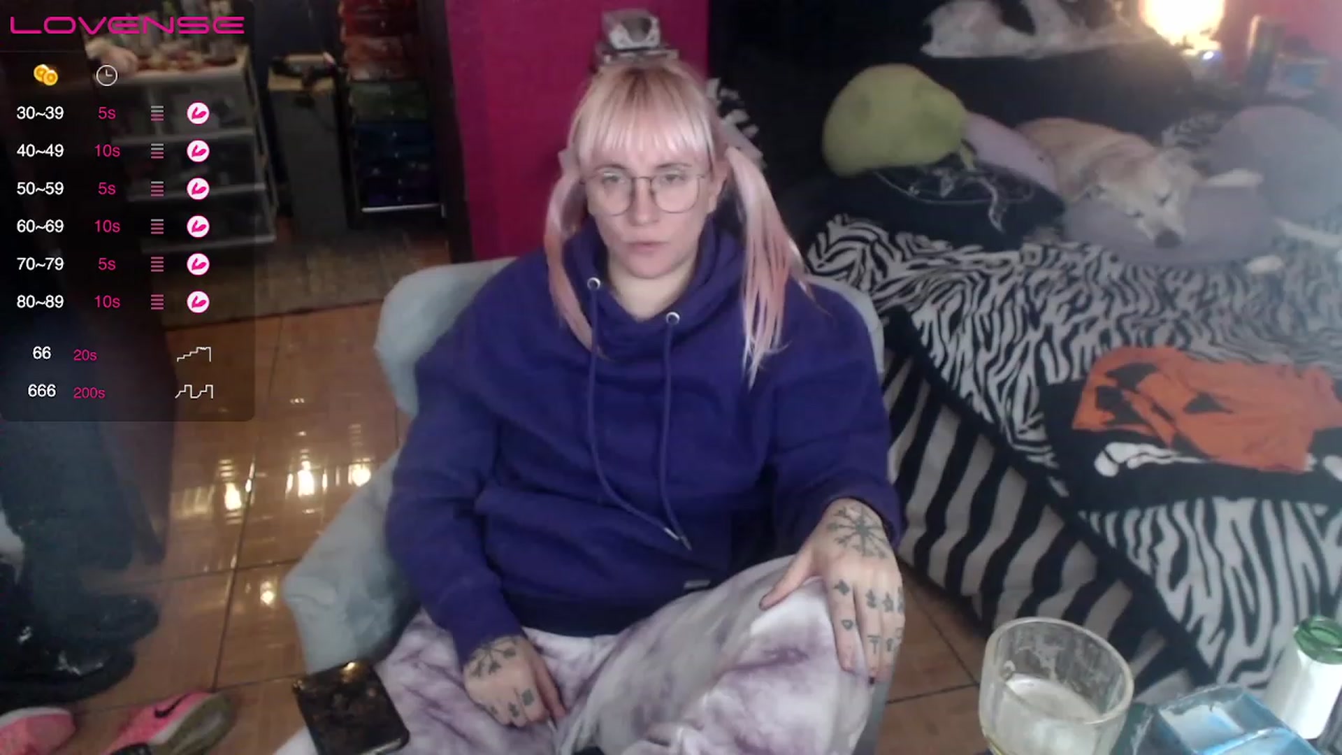 Gallery image thumbnail from AxeHallow's myfreecams stream on, 04/13/2023, 08:23 image 11 of 20