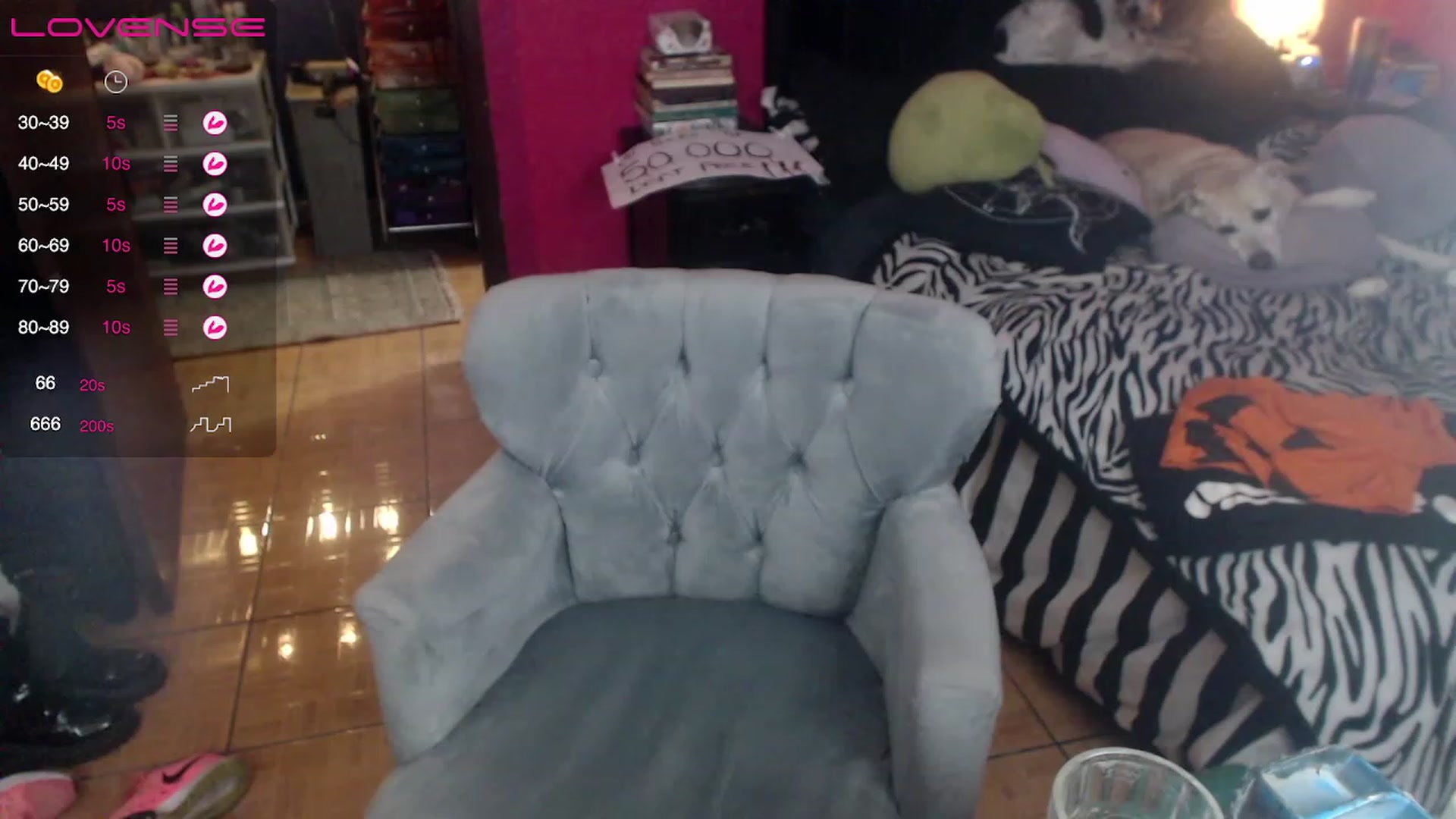 Gallery image thumbnail from AxeHallow's myfreecams stream on, 04/13/2023, 08:23 image 6 of 20