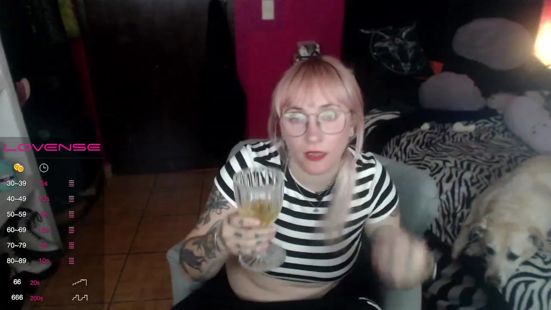 Gallery image thumbnail from AxeHallow's myfreecams stream on, 04/16/2023, 03:58 image 20 of 20