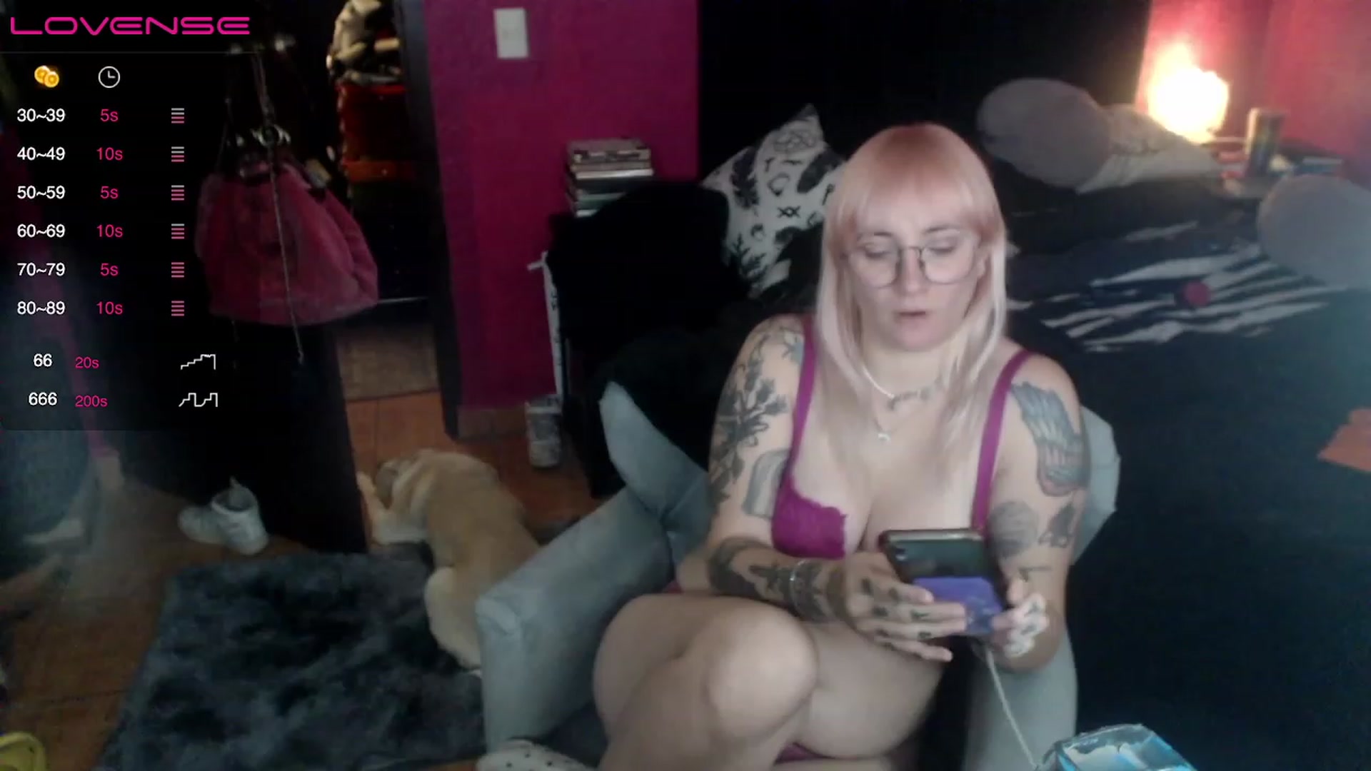 Gallery image thumbnail from AxeHallow's myfreecams stream on, 04/27/2023, 05:04 image 14 of 20