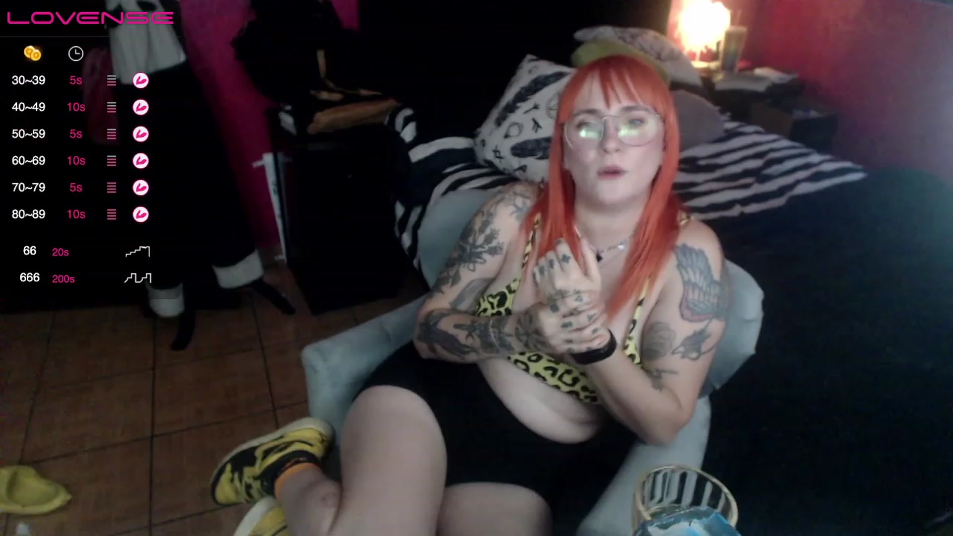 Gallery image thumbnail from AxeHallow's myfreecams stream on, 05/03/2023, 01:22 image 14 of 20