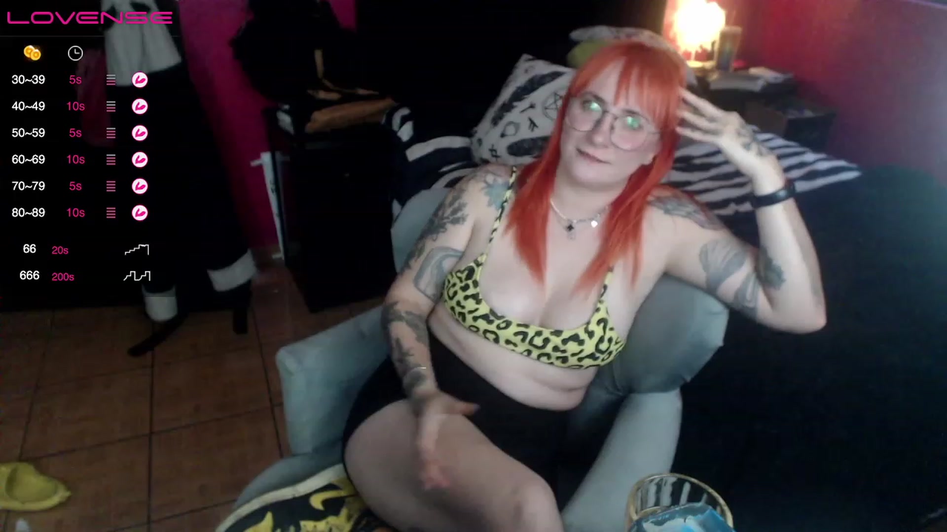 Gallery image thumbnail from AxeHallow's myfreecams stream on, 05/03/2023, 01:22 image 10 of 20