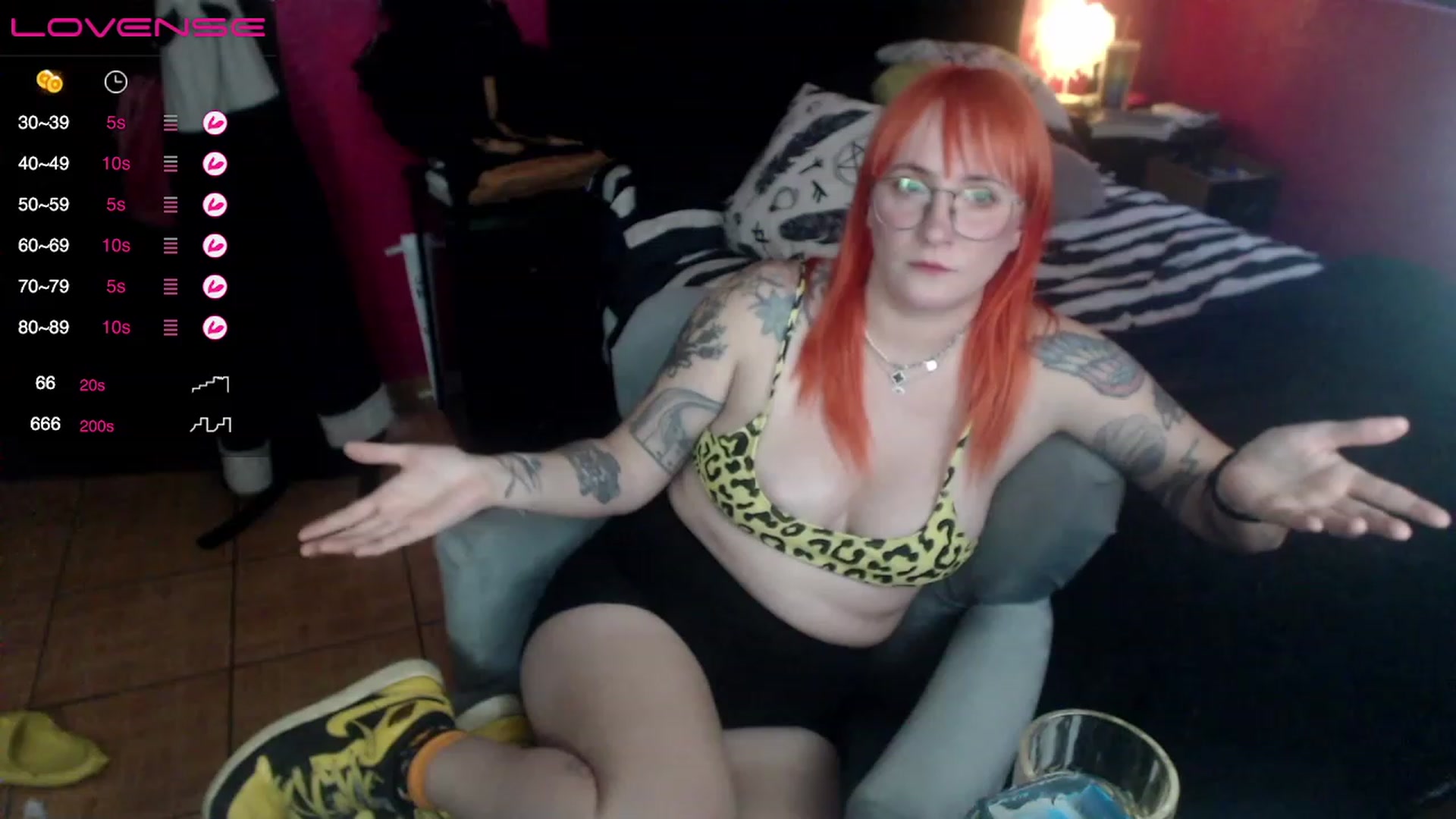 Gallery image thumbnail from AxeHallow's myfreecams stream on, 05/03/2023, 01:22 image 11 of 20