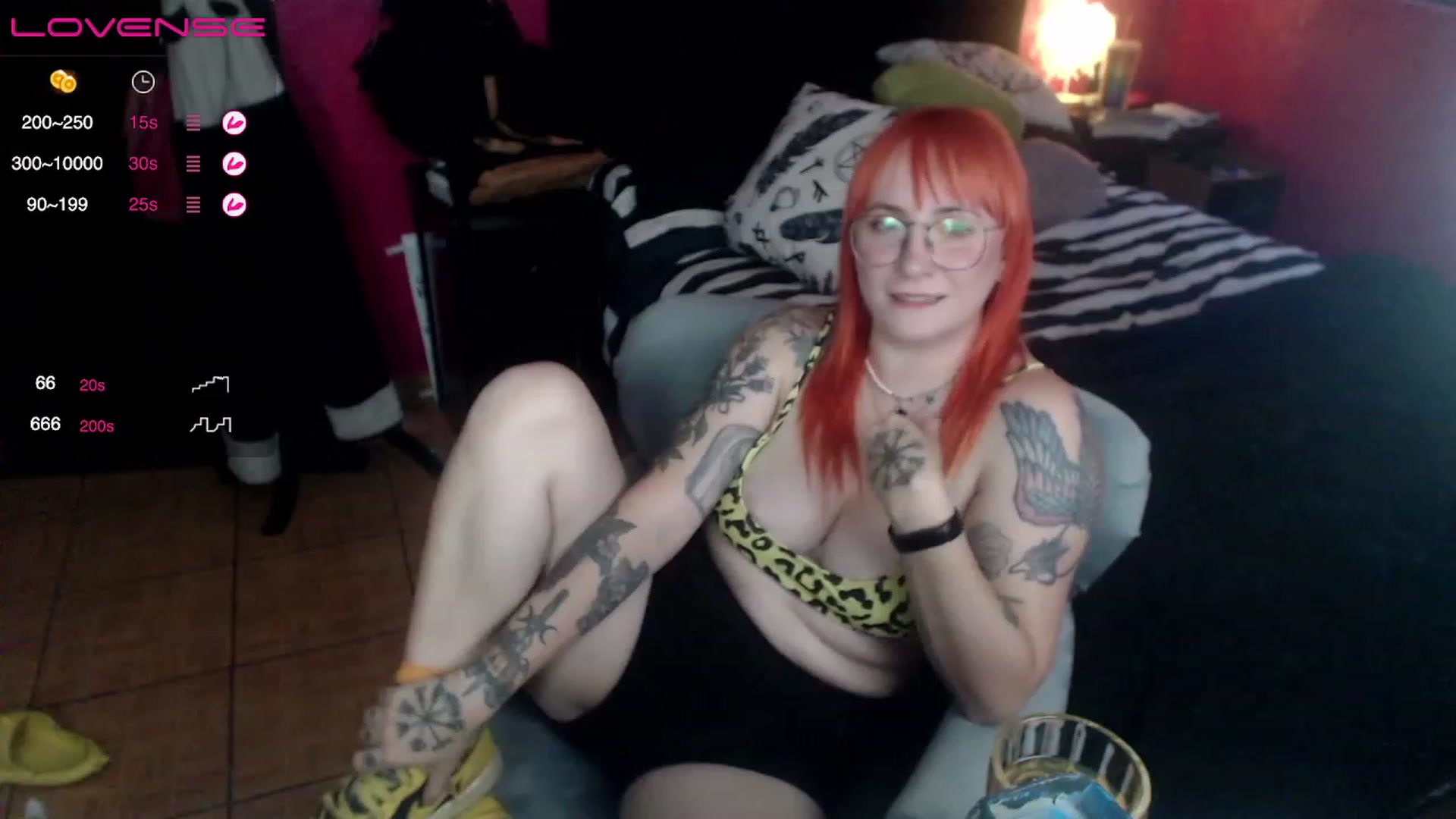 Gallery image thumbnail from AxeHallow's myfreecams stream on, 05/03/2023, 01:22 image 13 of 20