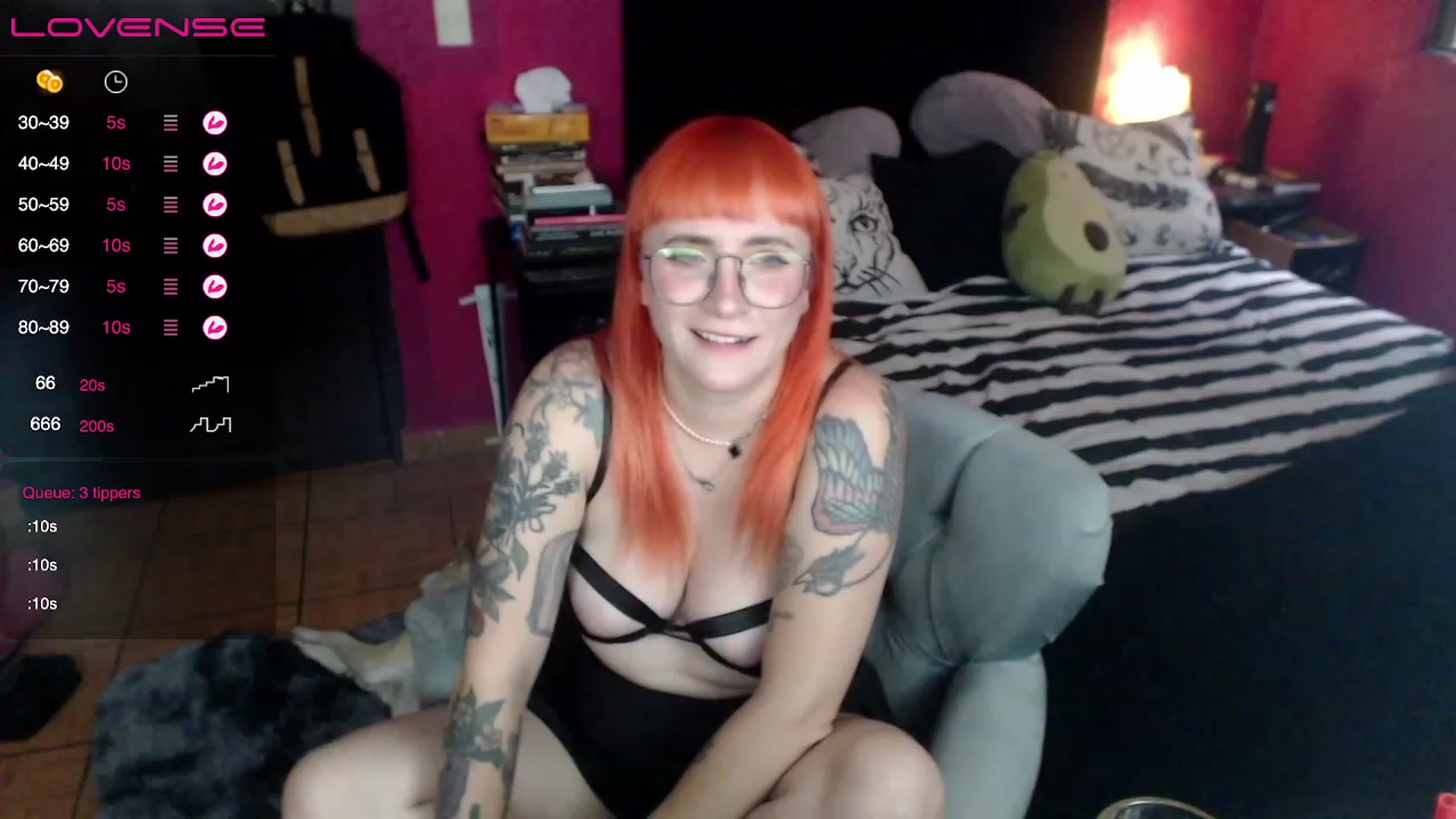 Gallery image thumbnail from AxeHallow's myfreecams stream on, 05/06/2023, 24:06 image 7 of 20