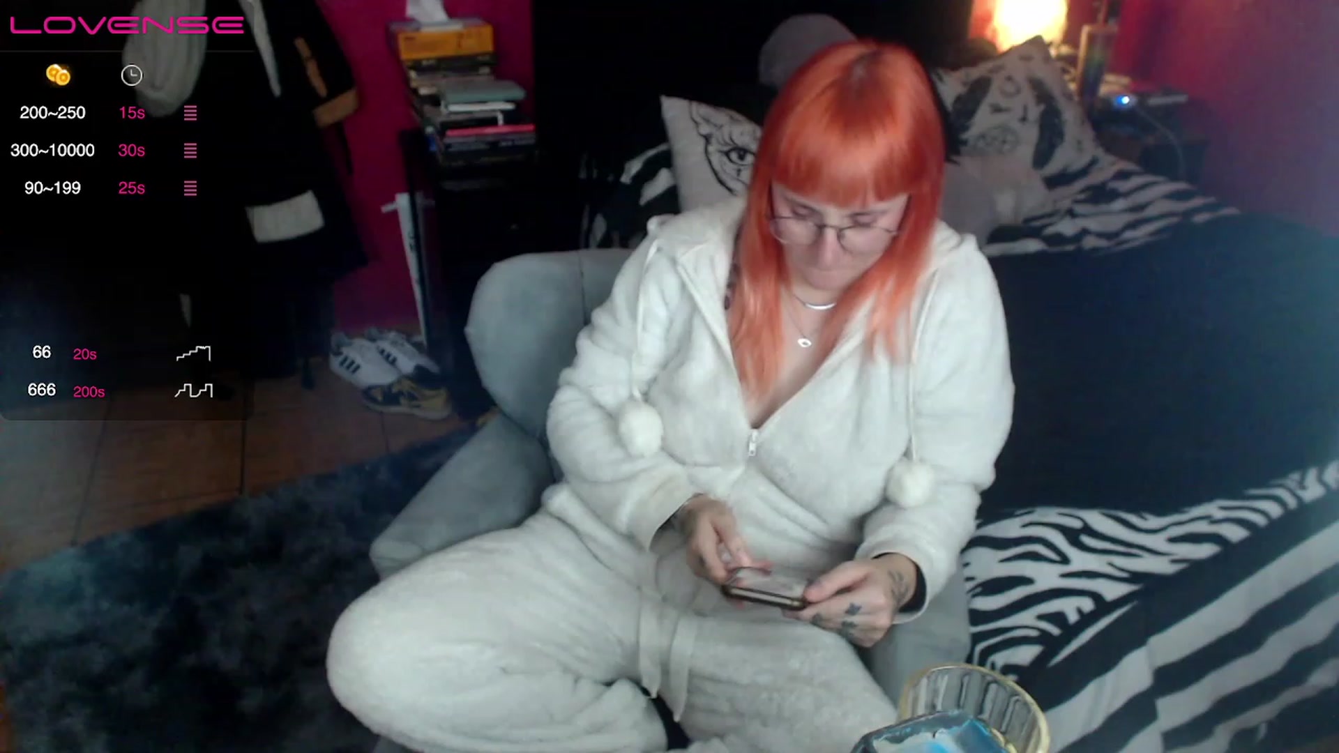 Gallery image thumbnail from AxeHallow's myfreecams stream on, 05/10/2023, 03:40 image 10 of 20