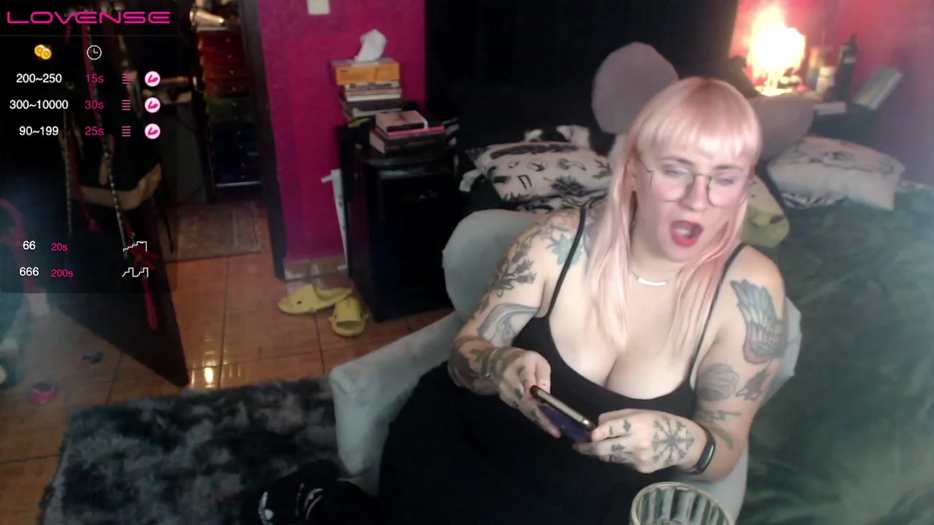Gallery image thumbnail from AxeHallow's myfreecams stream on, 05/17/2023, 03:04 image 20 of 20