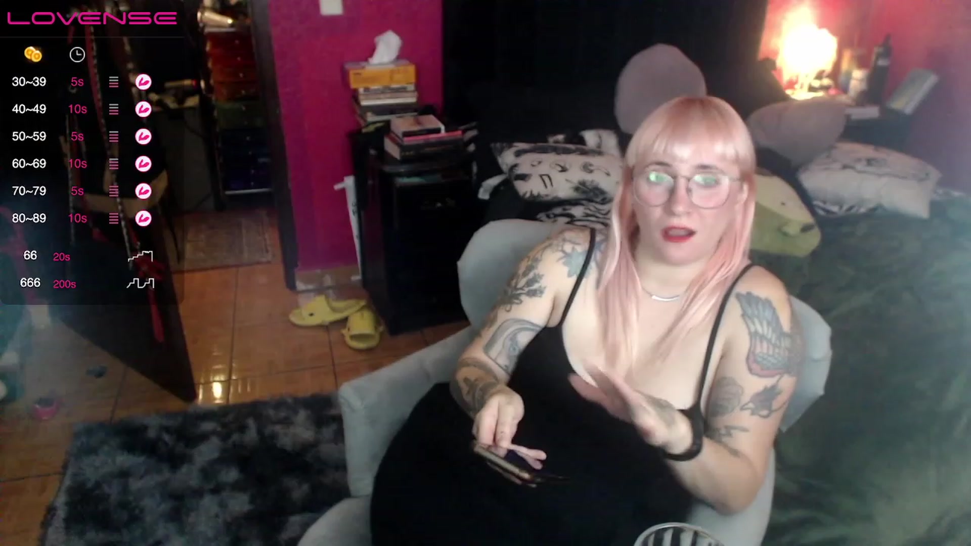 Gallery image thumbnail from AxeHallow's myfreecams stream on, 05/17/2023, 03:04 image 14 of 20