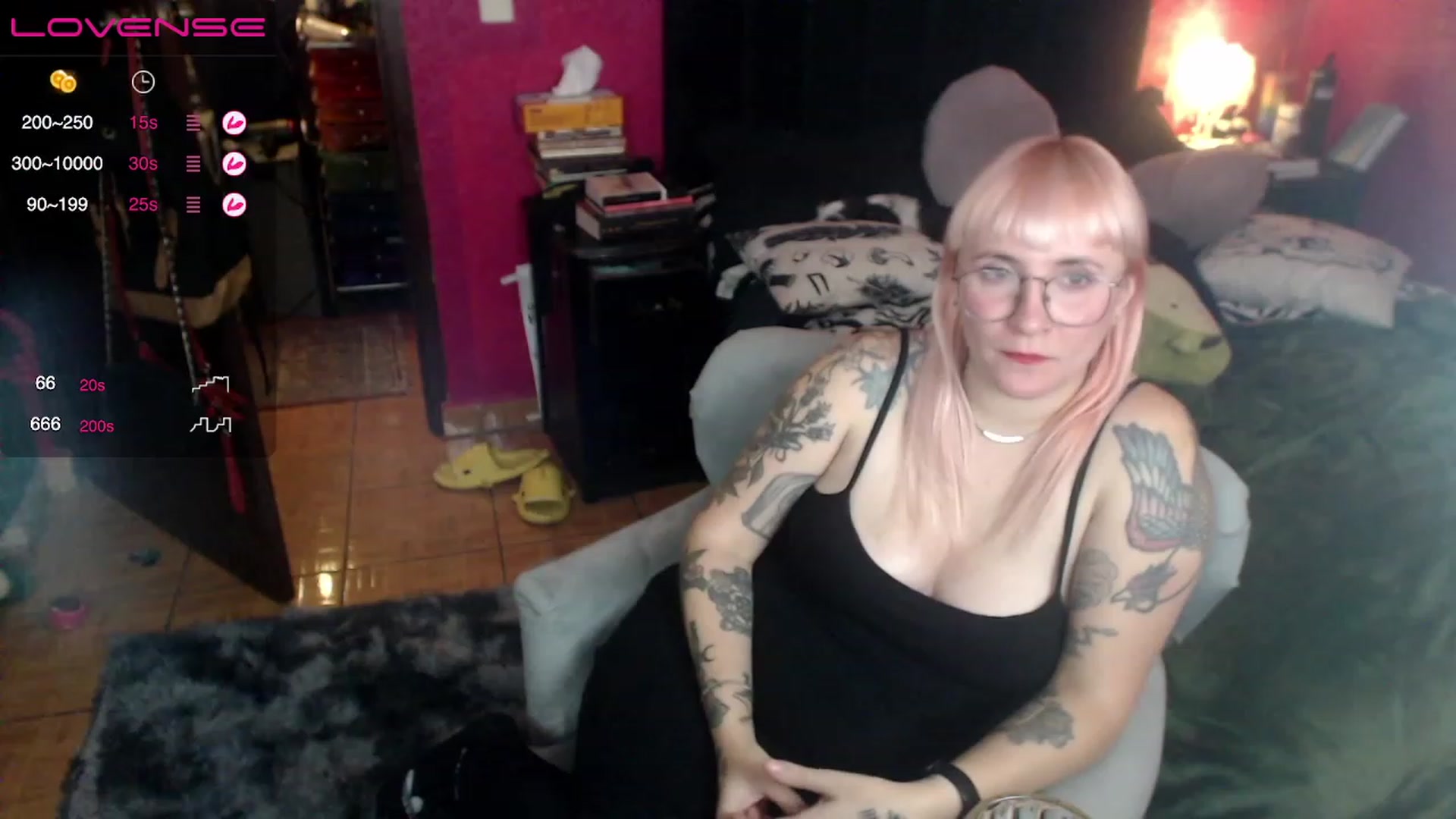 Gallery image thumbnail from AxeHallow's myfreecams stream on, 05/17/2023, 03:04 image 17 of 20