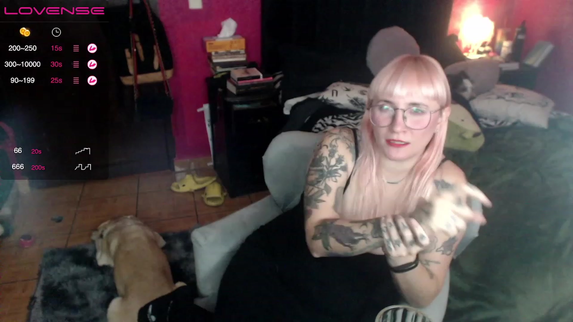 Gallery image thumbnail from AxeHallow's myfreecams stream on, 05/17/2023, 03:04 image 2 of 20