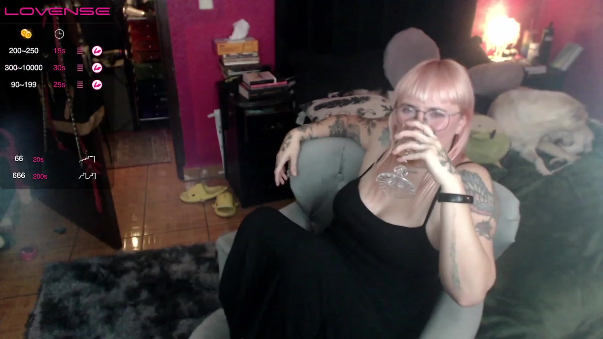 Gallery image thumbnail from AxeHallow's myfreecams stream on, 05/17/2023, 03:37 image 4 of 20