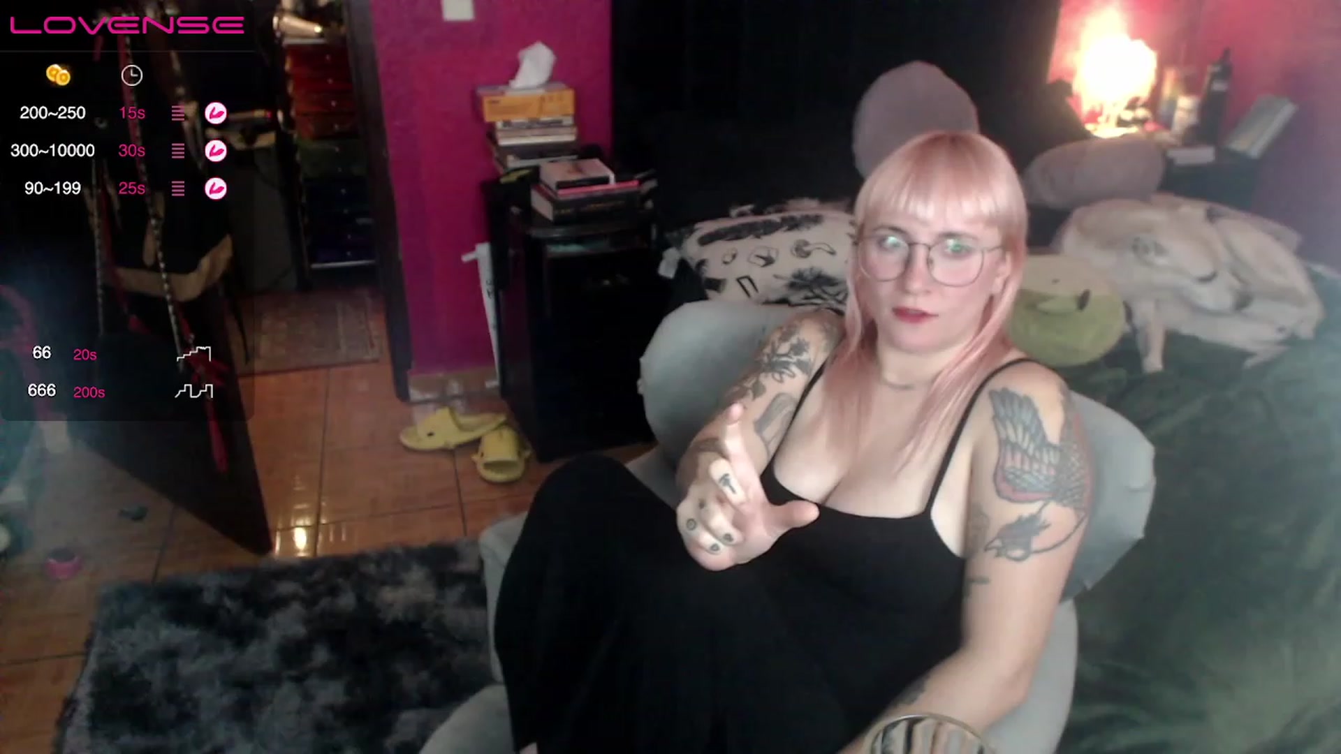 Gallery image thumbnail from AxeHallow's myfreecams stream on, 05/17/2023, 03:37 image 5 of 20