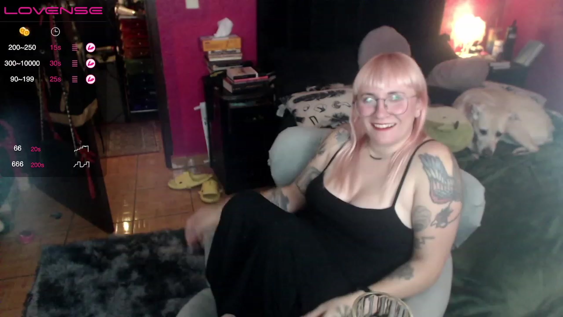 Gallery image thumbnail from AxeHallow's myfreecams stream on, 05/17/2023, 03:37 image 3 of 20
