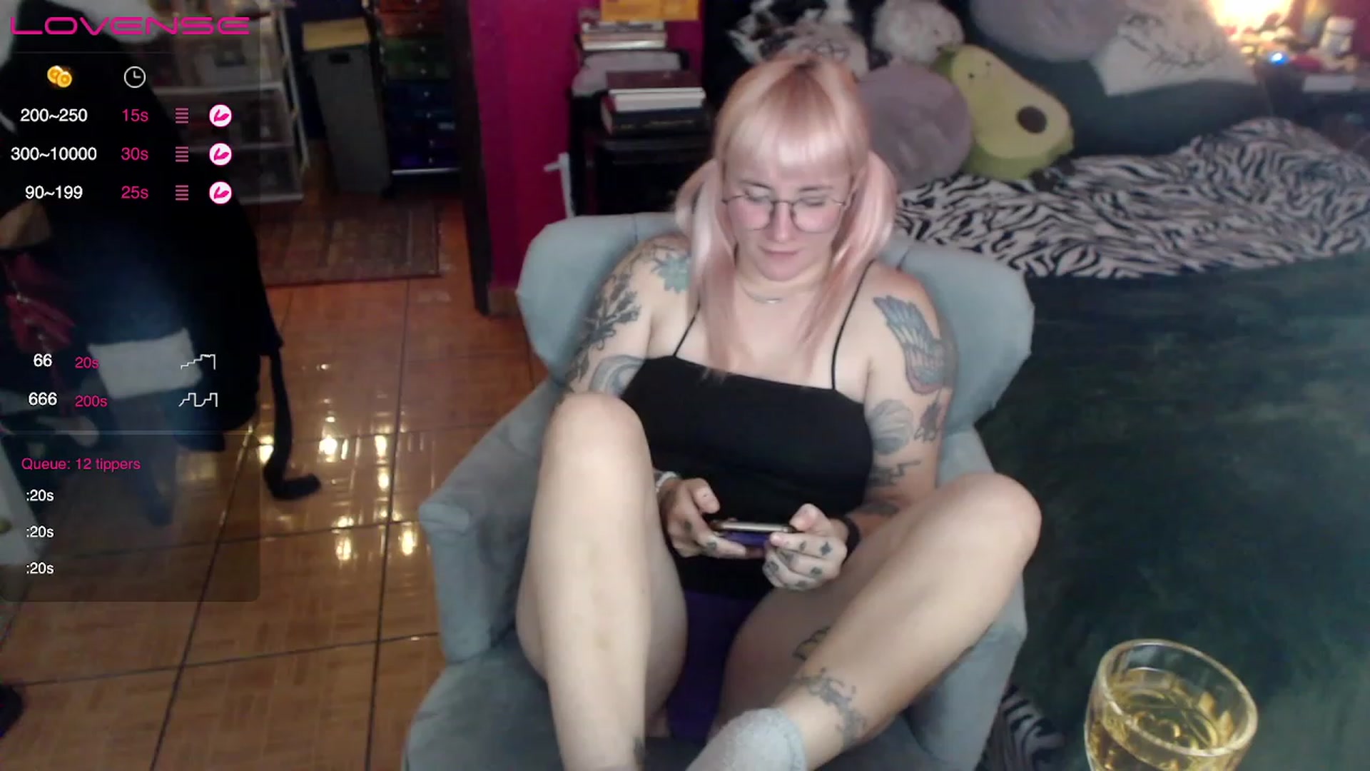 Gallery image thumbnail from AxeHallow's myfreecams stream on, 05/21/2023, 24:02 image 15 of 20