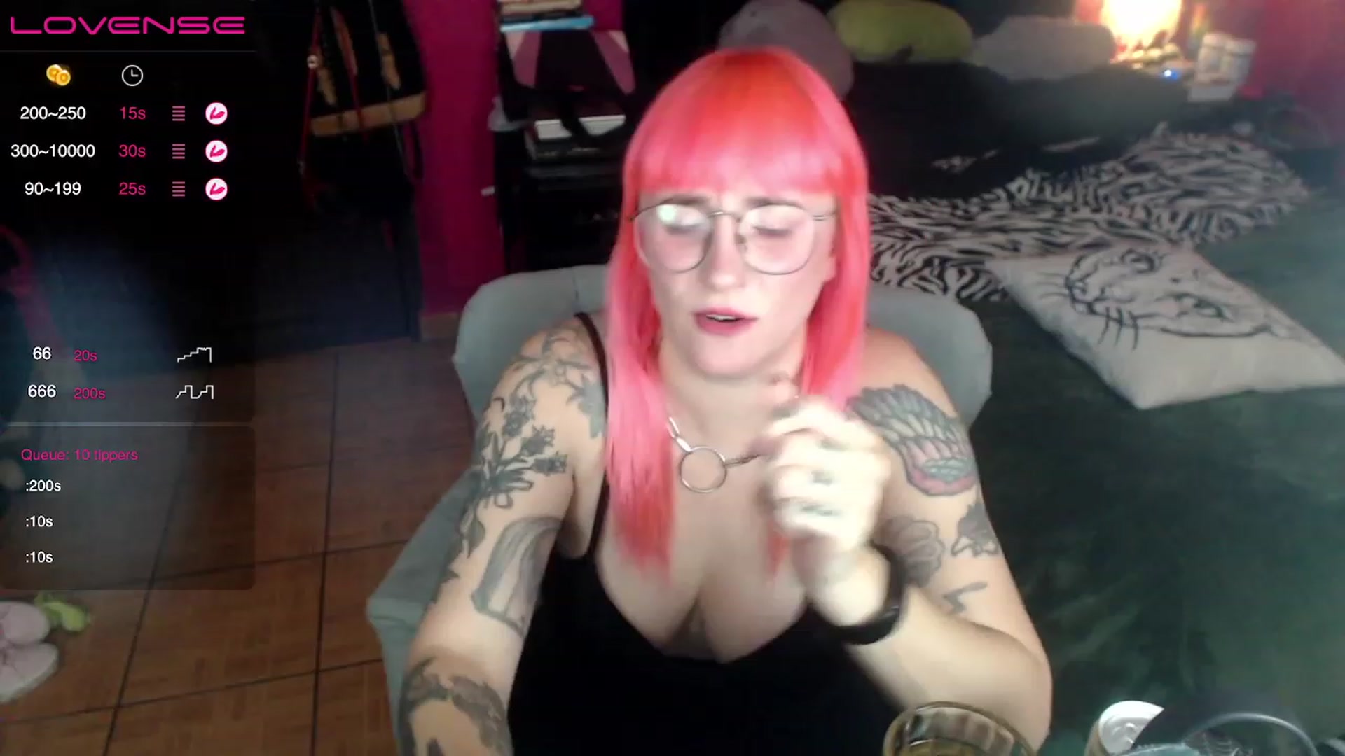 Gallery image thumbnail from AxeHallow's myfreecams stream on, 05/24/2023, 03:11 image 5 of 20