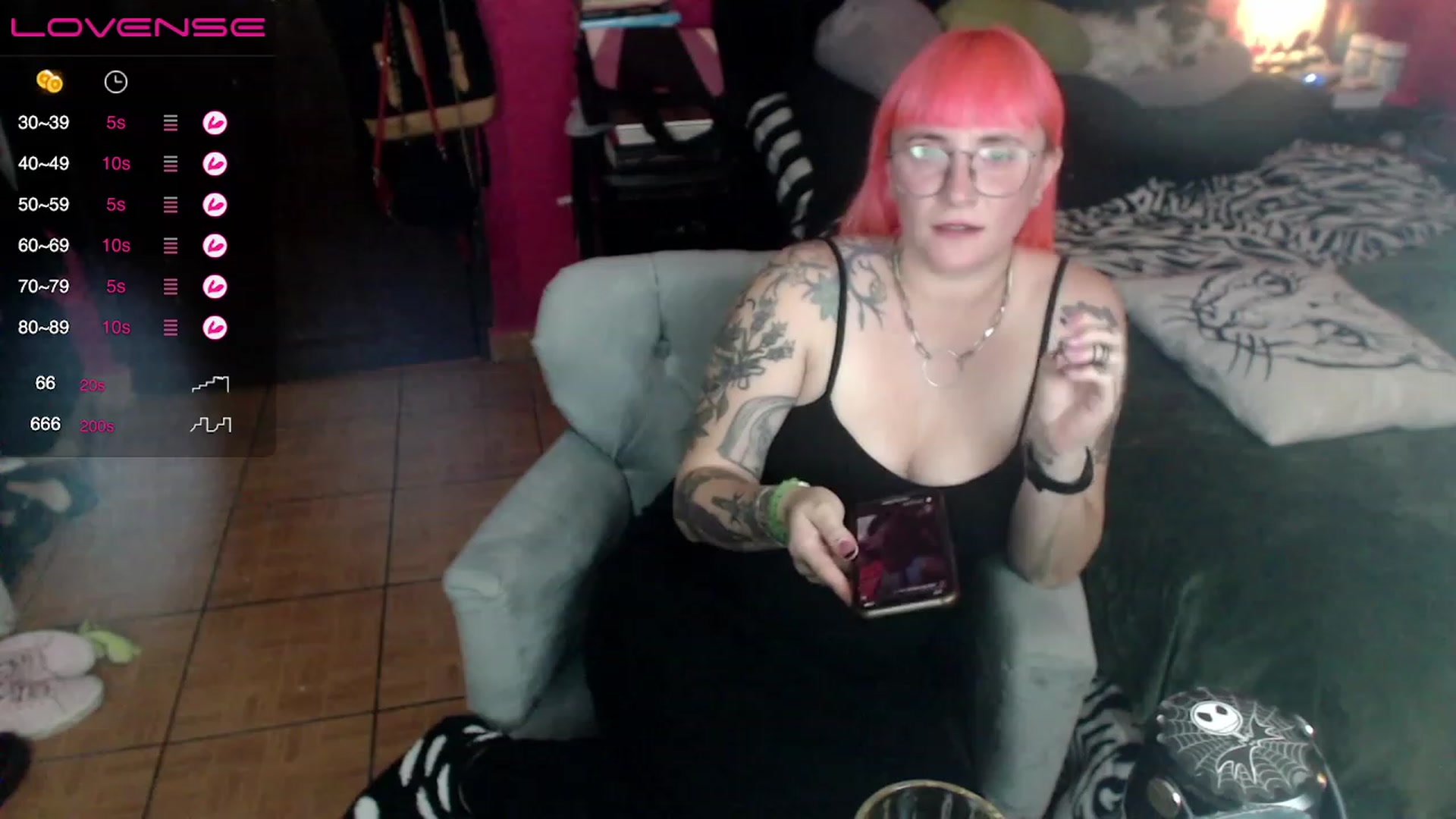 Gallery image thumbnail from AxeHallow's myfreecams stream on, 05/24/2023, 03:11 image 18 of 20