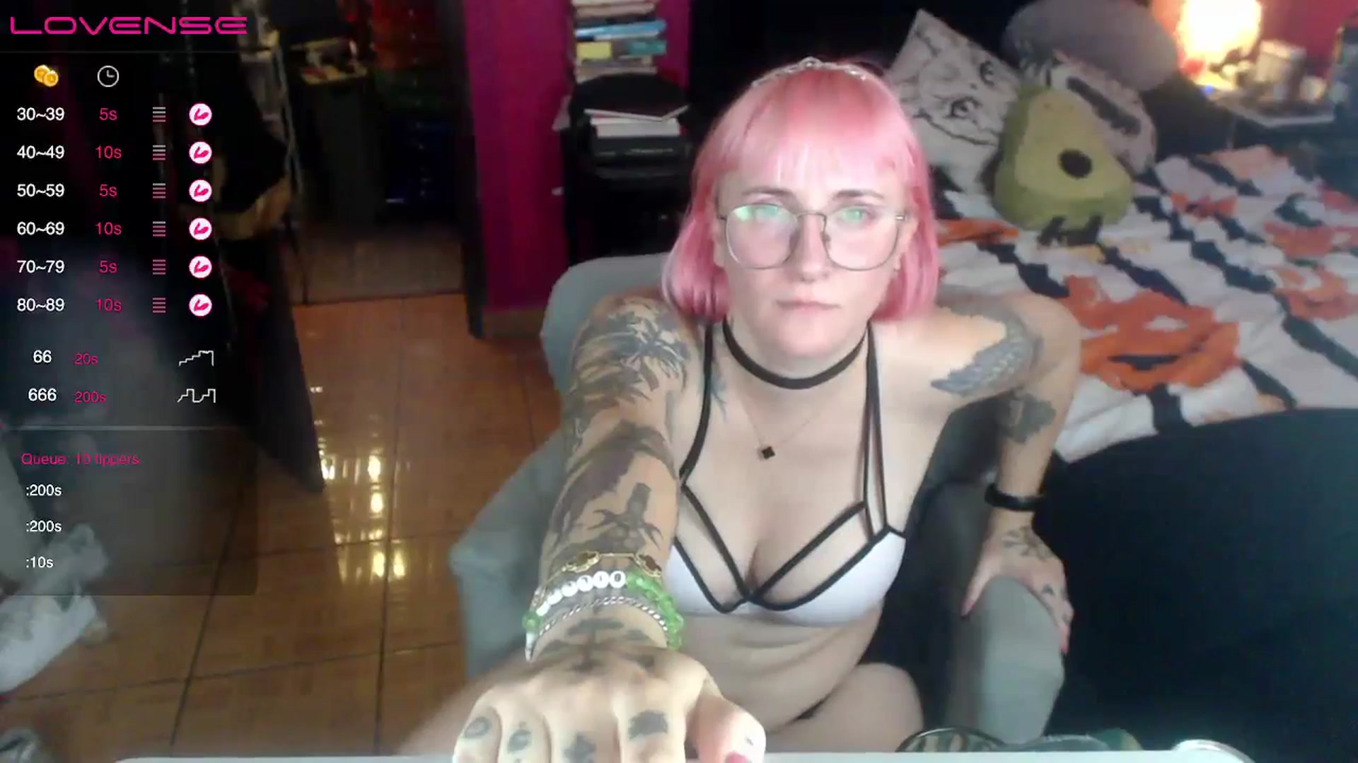 Gallery image thumbnail from AxeHallow's myfreecams stream on, 06/14/2023, 01:22 image 19 of 20