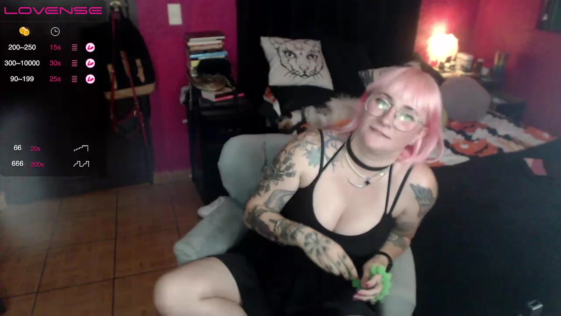 Gallery image thumbnail from AxeHallow's myfreecams stream on, 06/16/2023, 04:18 image 19 of 20