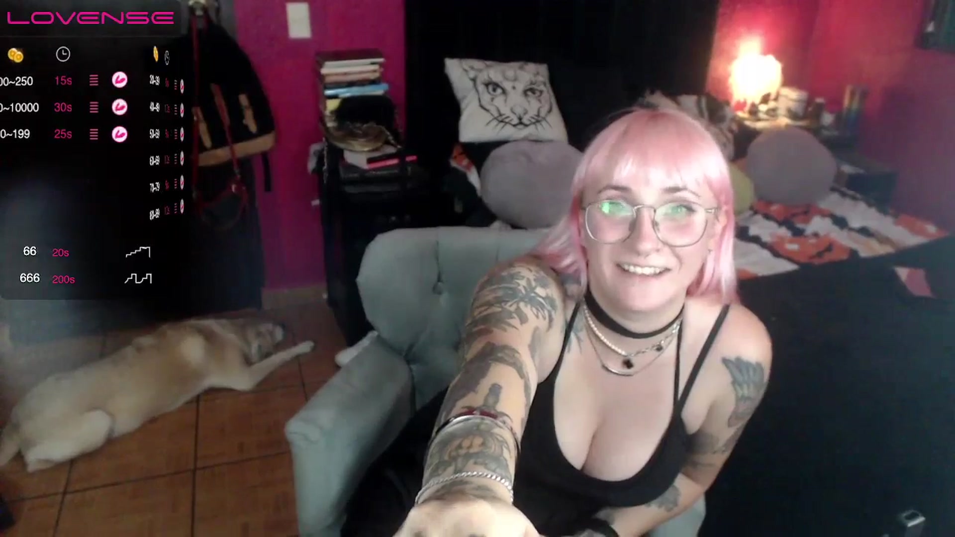 Gallery image thumbnail from AxeHallow's myfreecams stream on, 06/16/2023, 04:18 image 5 of 20