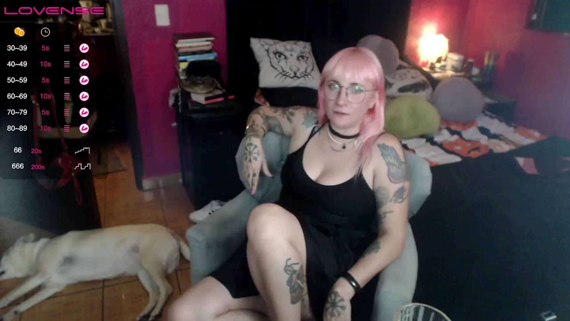 Gallery image thumbnail from AxeHallow's myfreecams stream on, 06/16/2023, 06:30 image 7 of 20
