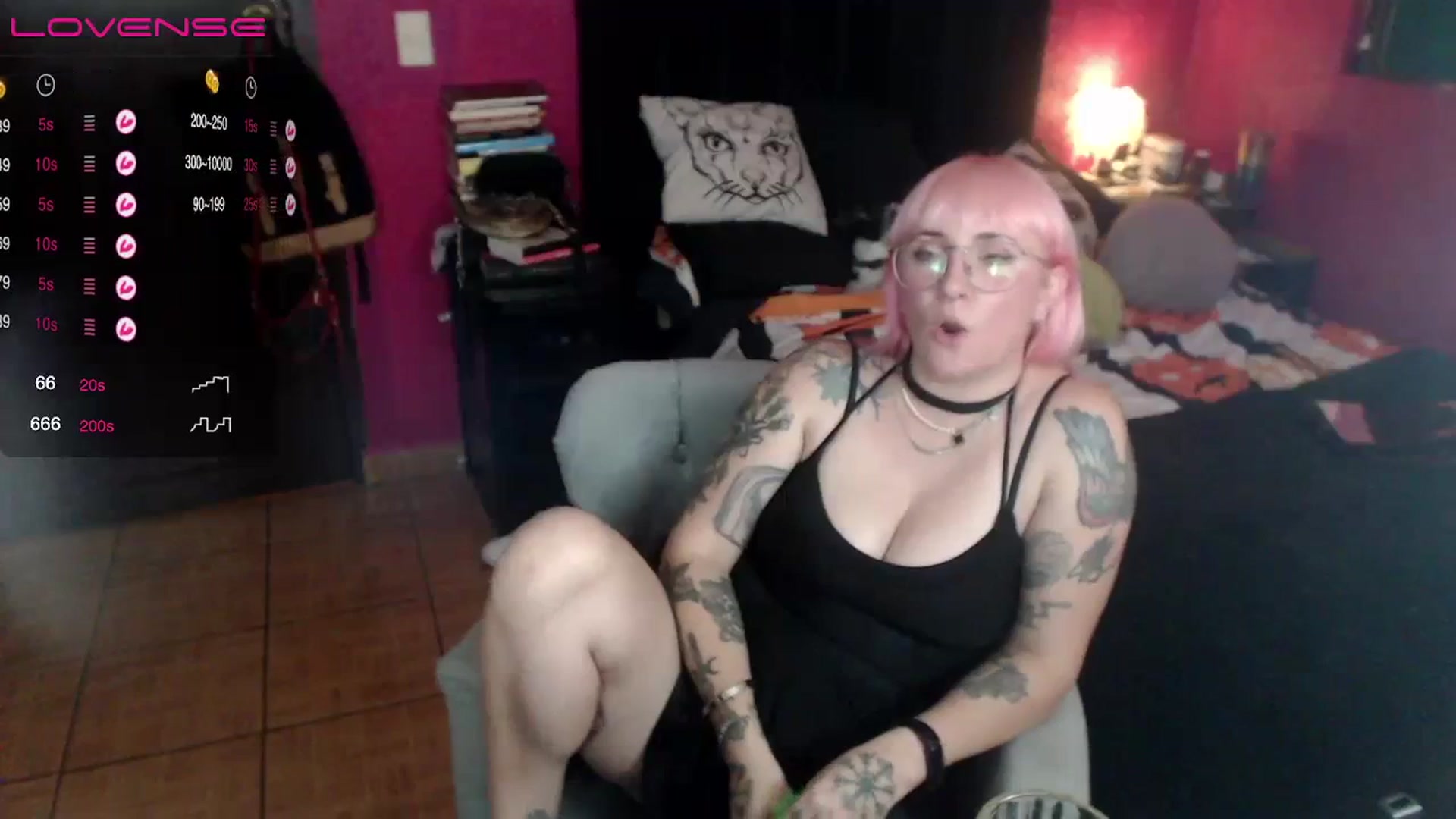 Gallery image thumbnail from AxeHallow's myfreecams stream on, 06/16/2023, 06:30 image 2 of 20