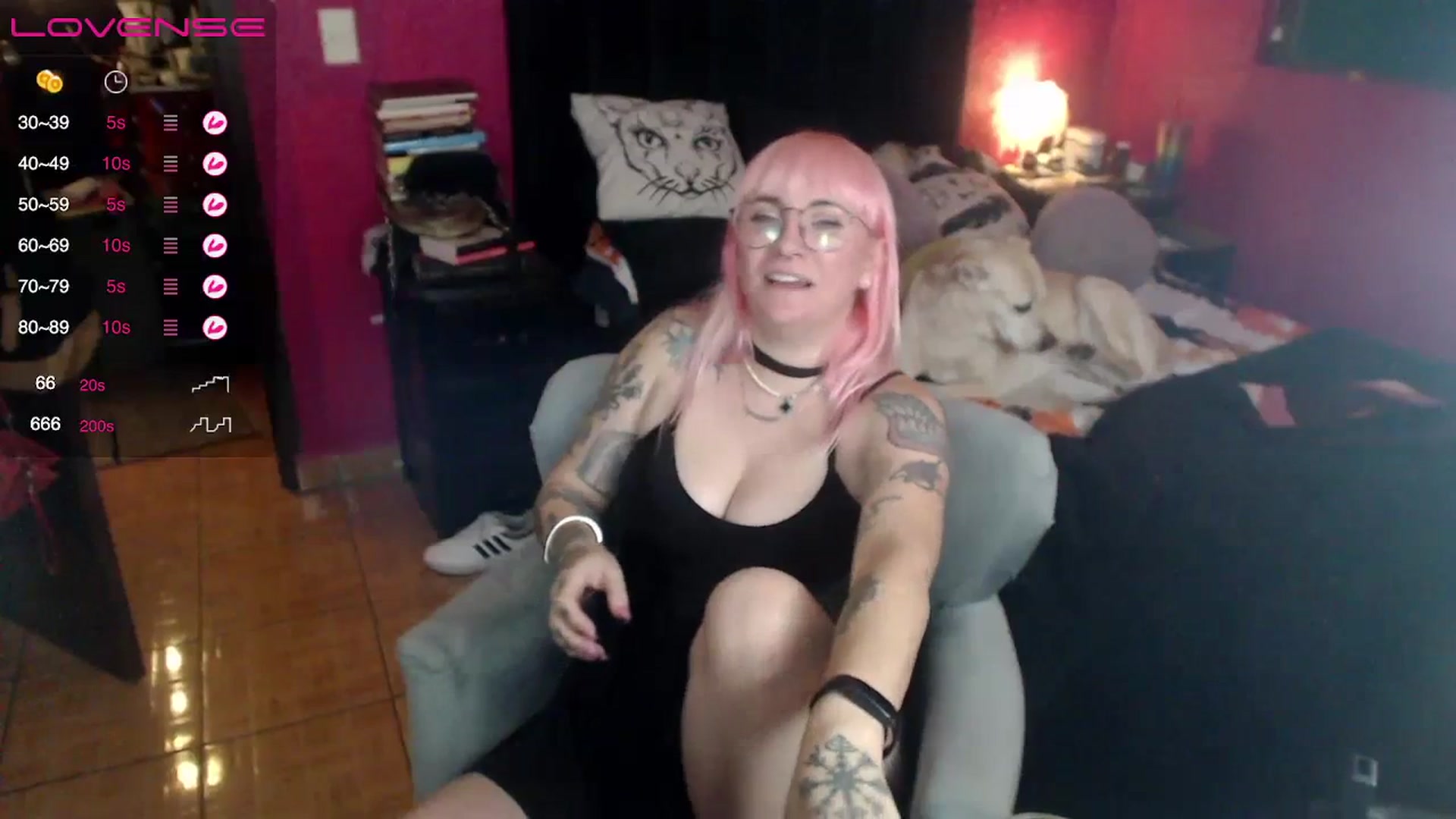 Gallery image thumbnail from AxeHallow's myfreecams stream on, 06/16/2023, 06:30 image 16 of 20