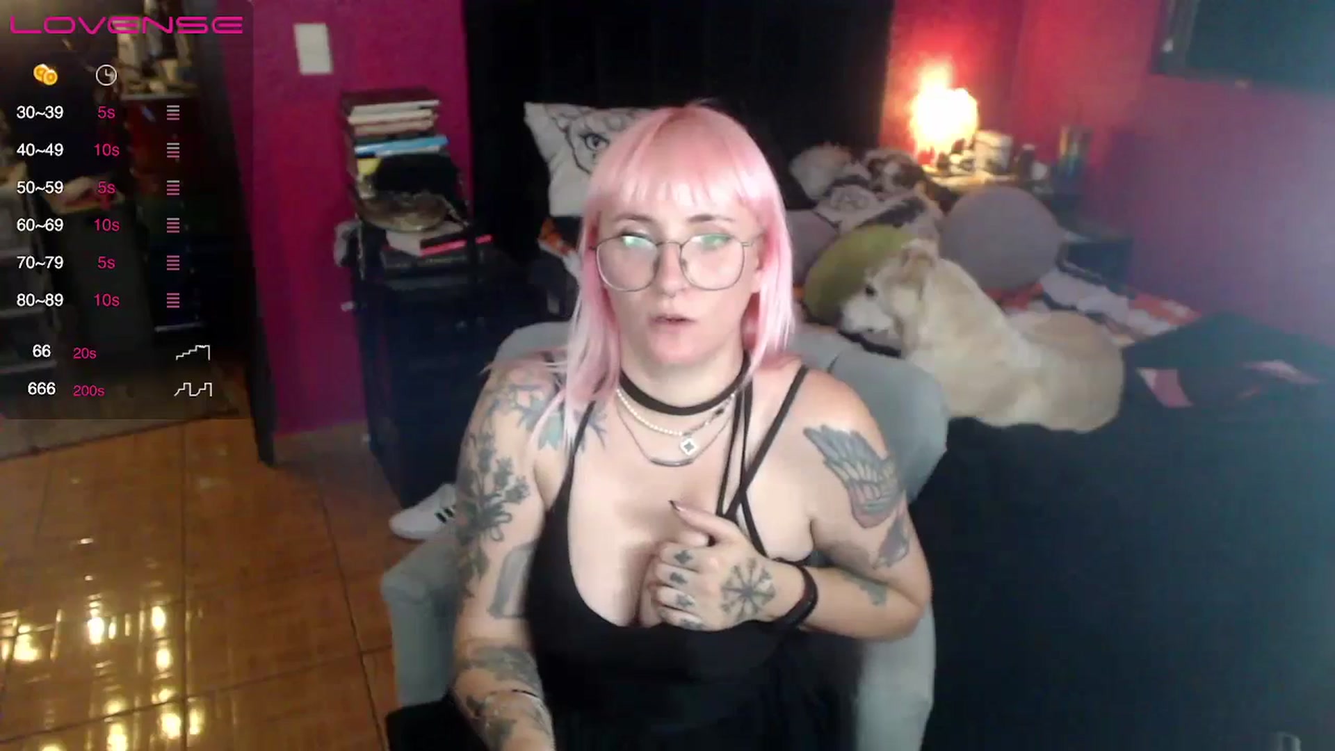 Gallery image thumbnail from AxeHallow's myfreecams stream on, 06/16/2023, 07:30 image 15 of 20