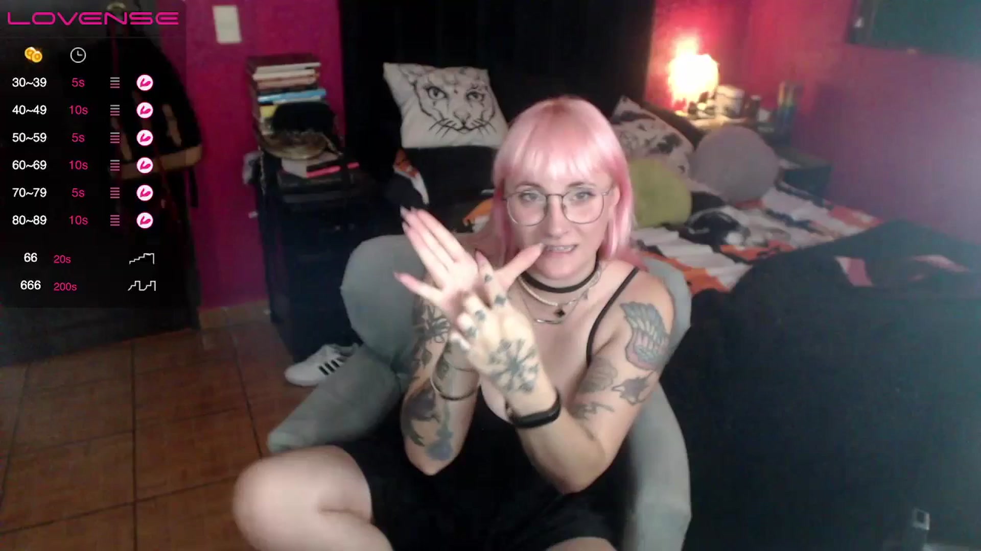 Gallery image thumbnail from AxeHallow's myfreecams stream on, 06/16/2023, 07:30 image 2 of 20