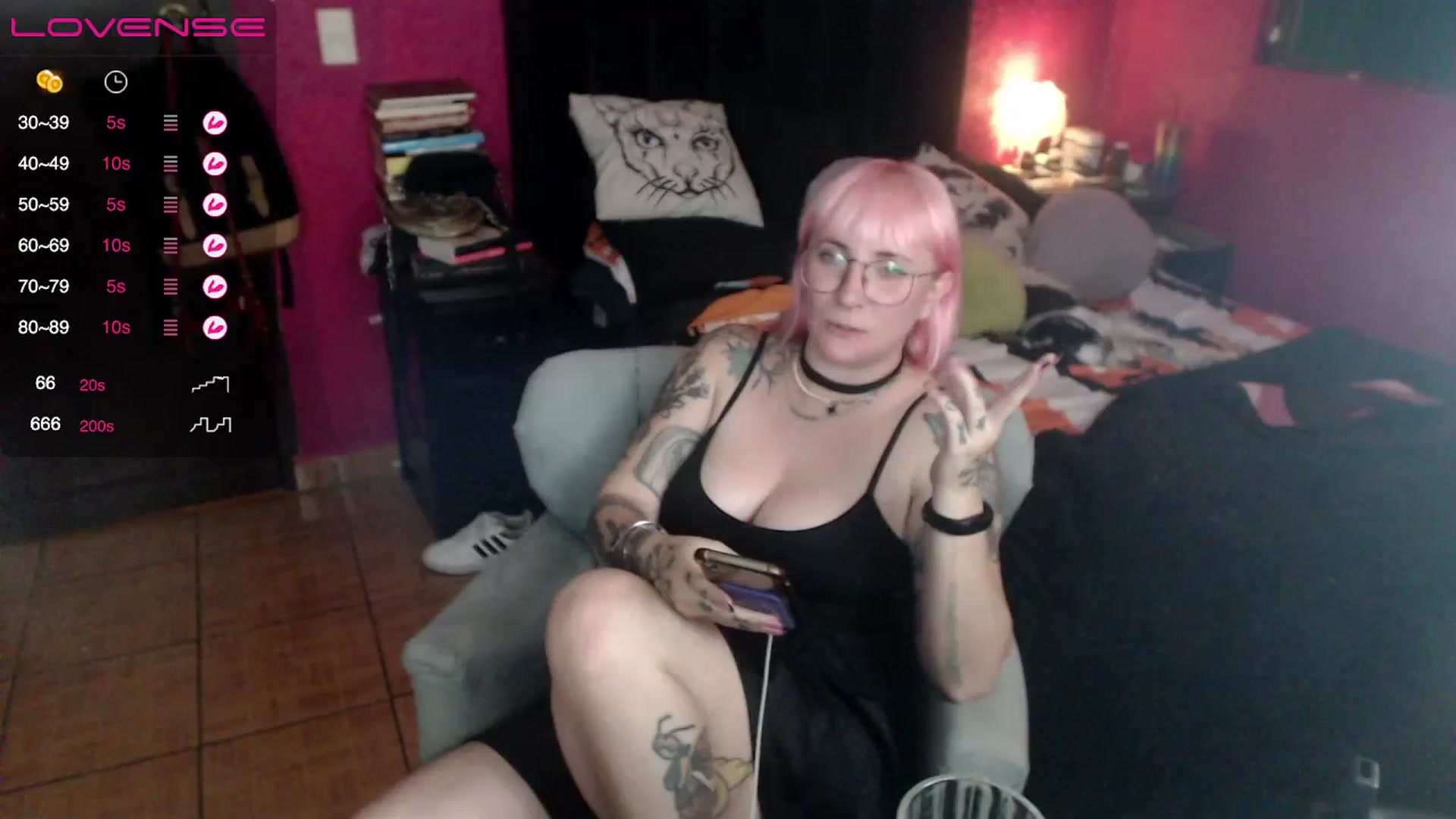 Gallery image thumbnail from AxeHallow's myfreecams stream on, 06/16/2023, 07:30 image 1 of 20