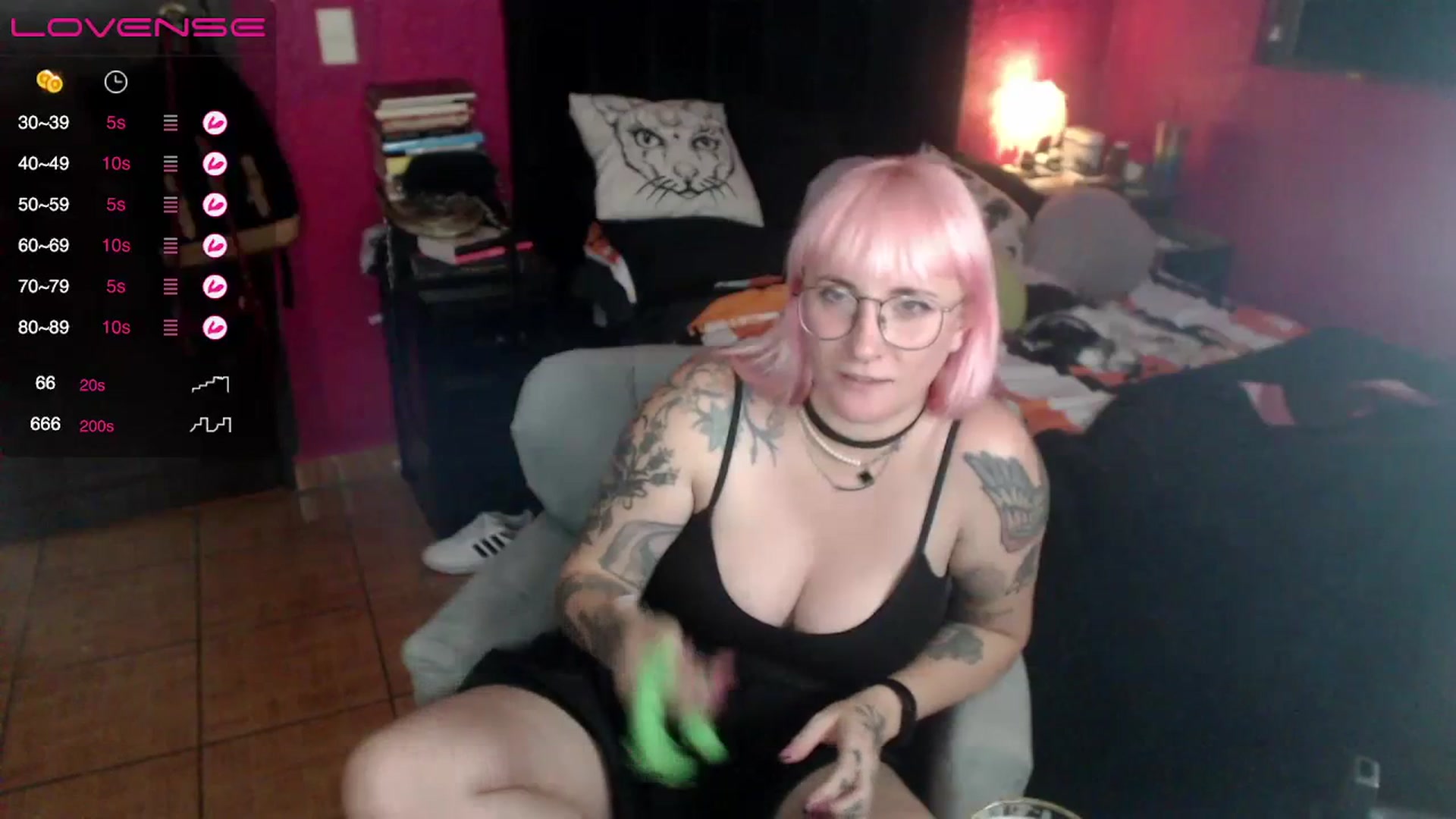 Gallery image thumbnail from AxeHallow's myfreecams stream on, 06/16/2023, 07:30 image 3 of 20