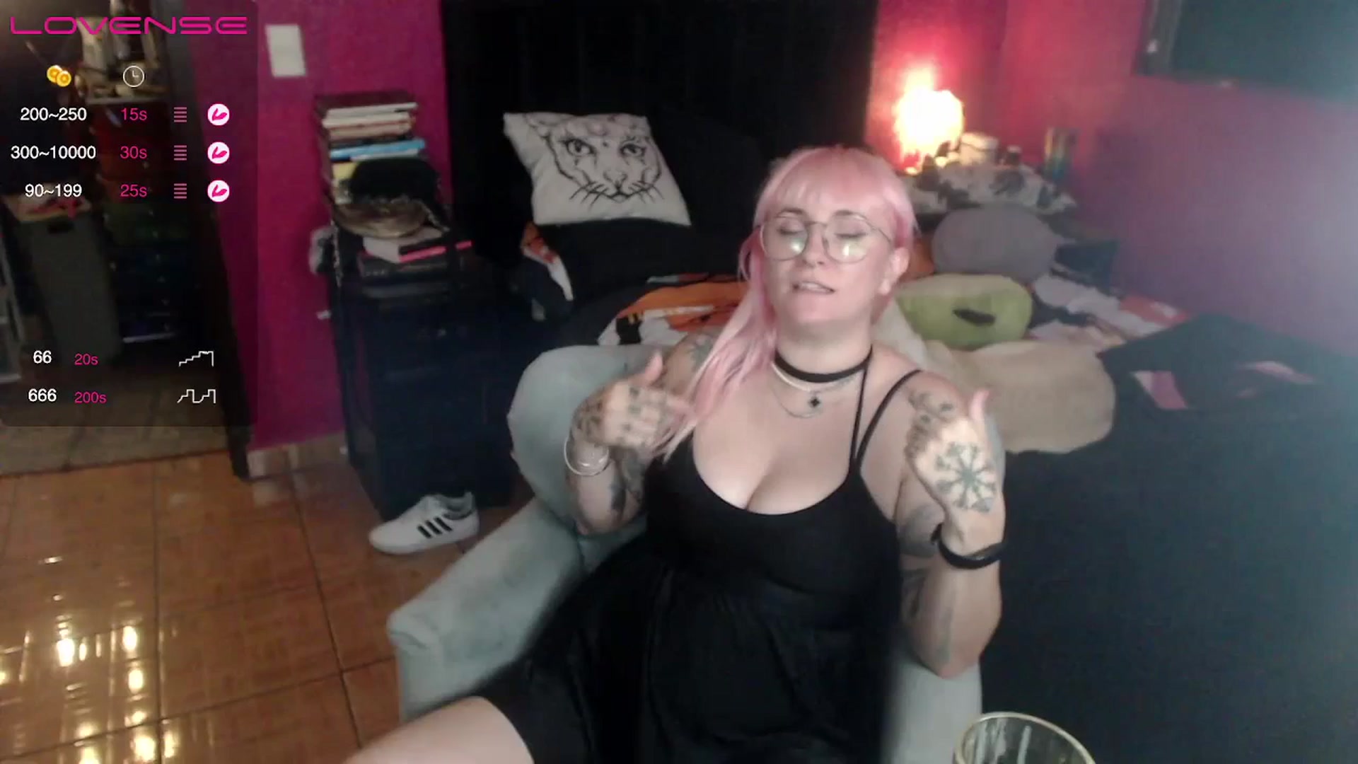 Gallery image thumbnail from AxeHallow's myfreecams stream on, 06/16/2023, 09:53 image 1 of 20