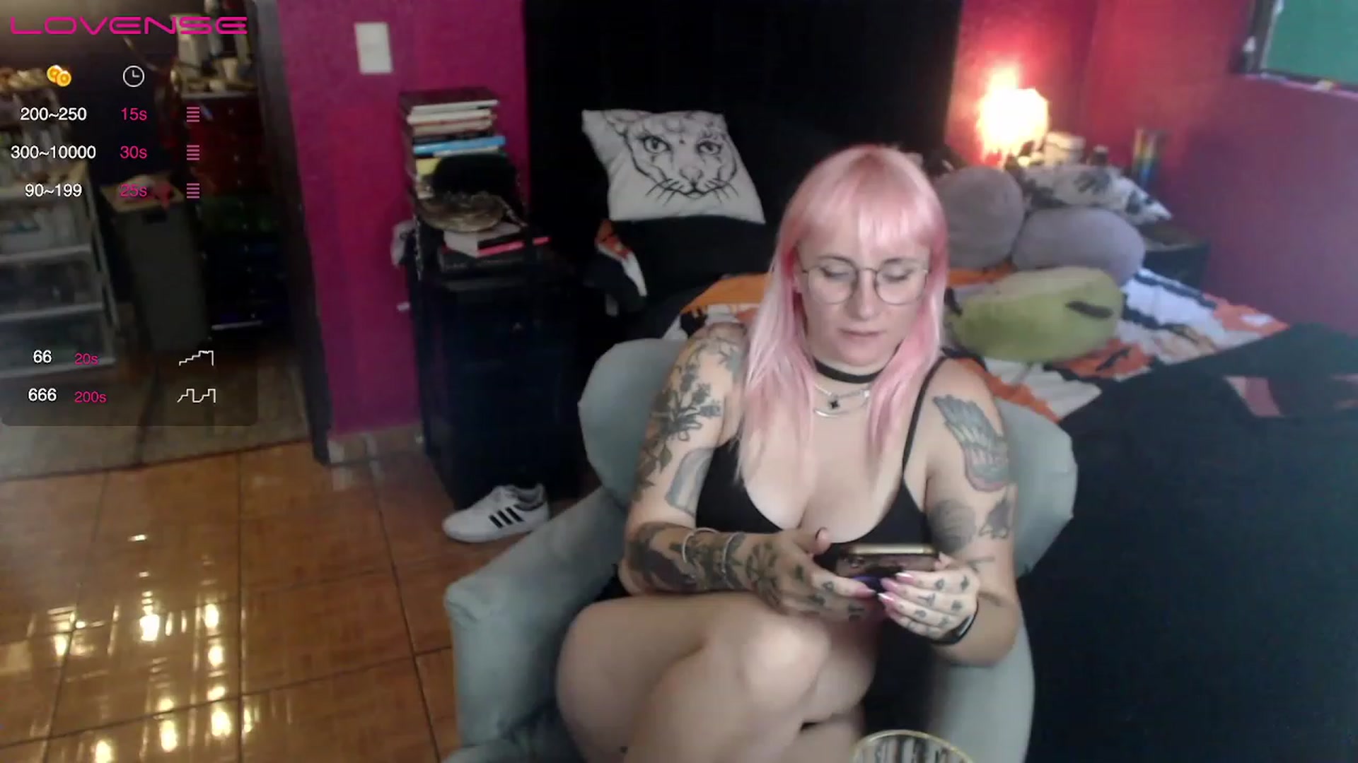 Gallery image thumbnail from AxeHallow's myfreecams stream on, 06/16/2023, 12:51 image 8 of 20
